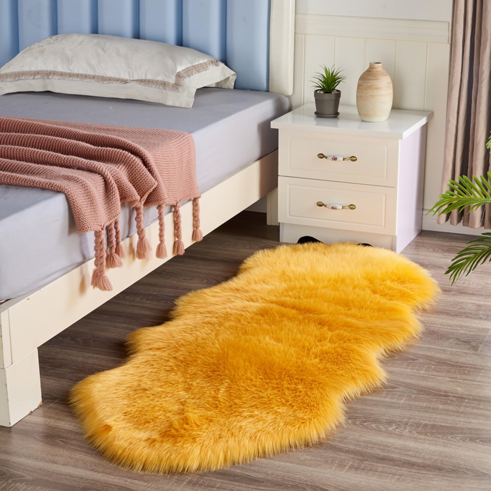 YUGWNN Faux Sheepskin Rugs for Bedrooms,Shaggy Fluffy Rug,Orange aesthetic rugs&pads & protectors,70x200cm/27.5x78.6in