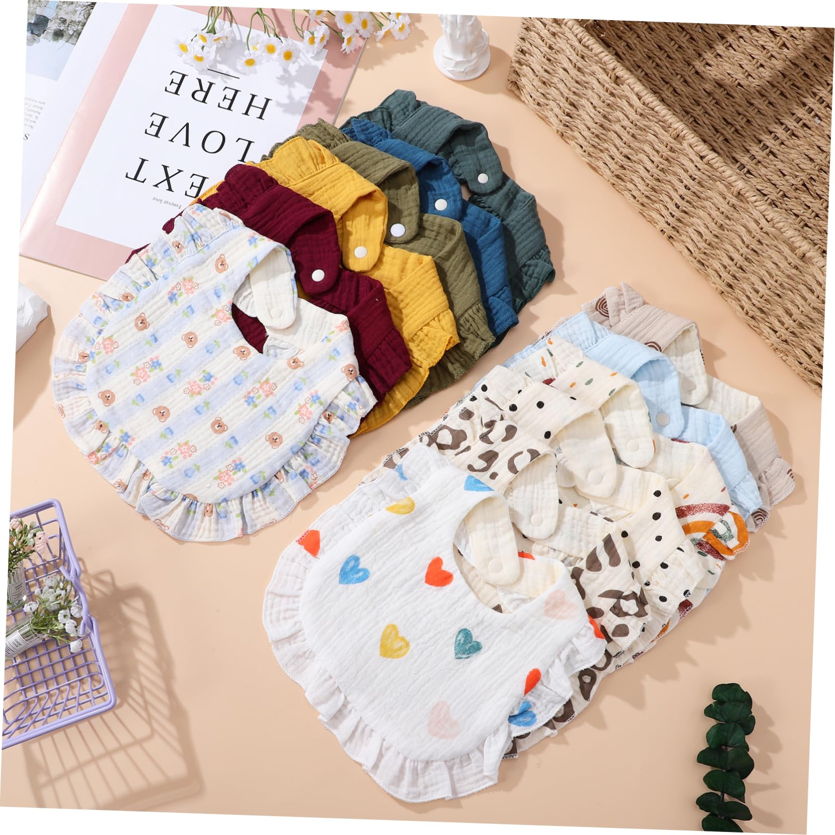 Holibanna 12 Pièces Bavoirs Garçon Fille Absorbants Mousseline Lot de Bavoirs Doux Unisexes pour Designs Colorés et Amusants Faciles à Laver avec Fermeture à Bouton Pression Parfaits pour