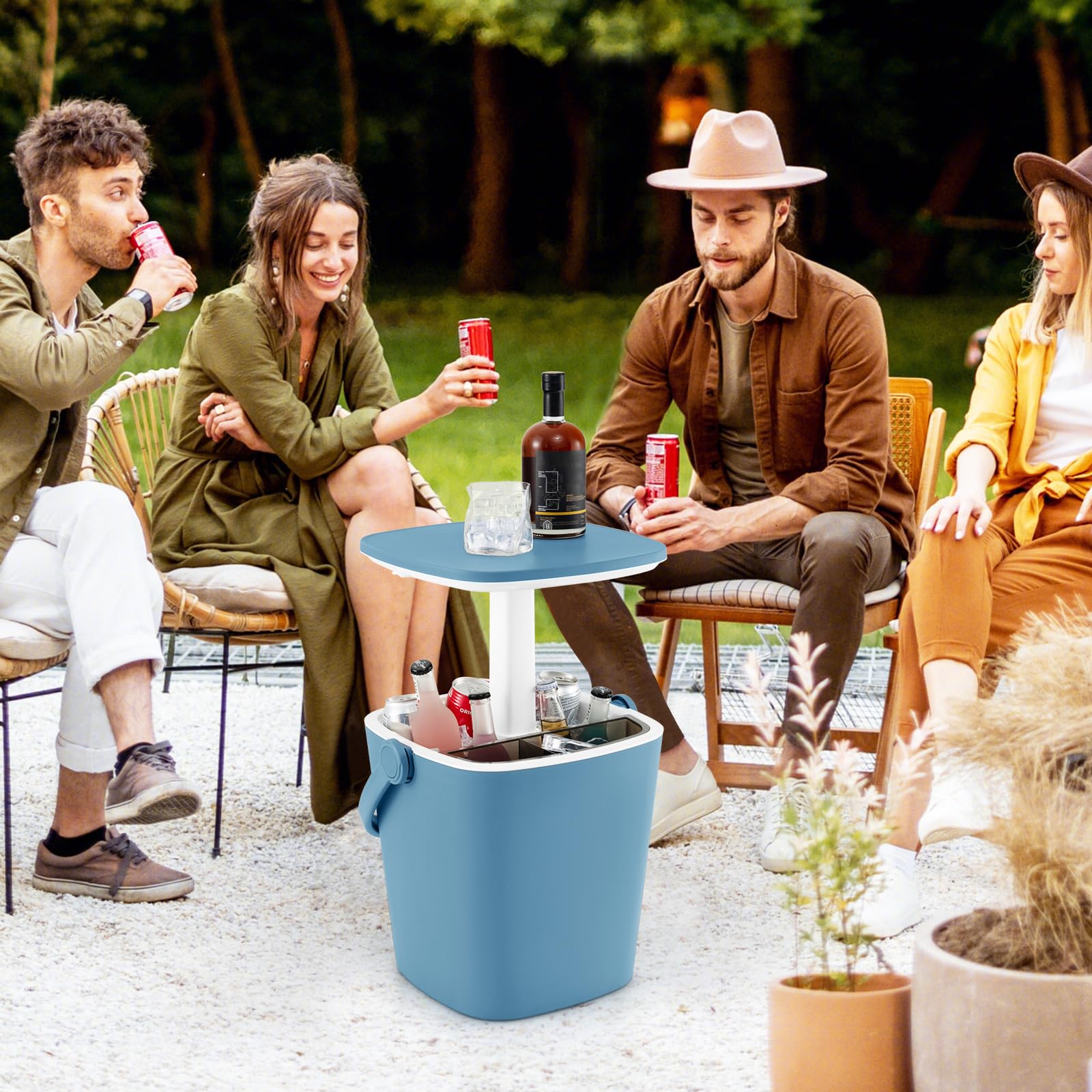 GOPLUS 3 en 1 Table Glacière Extérieur 15 L, Table d'Appoint Patio avec Couvercle Rétractable, Ouvre-Bouteille et Pince Glace, Bac Rangment 6H Froid pour Jardin,Charge 75KG,35 x 34 x 37/58 cm(Bleu)