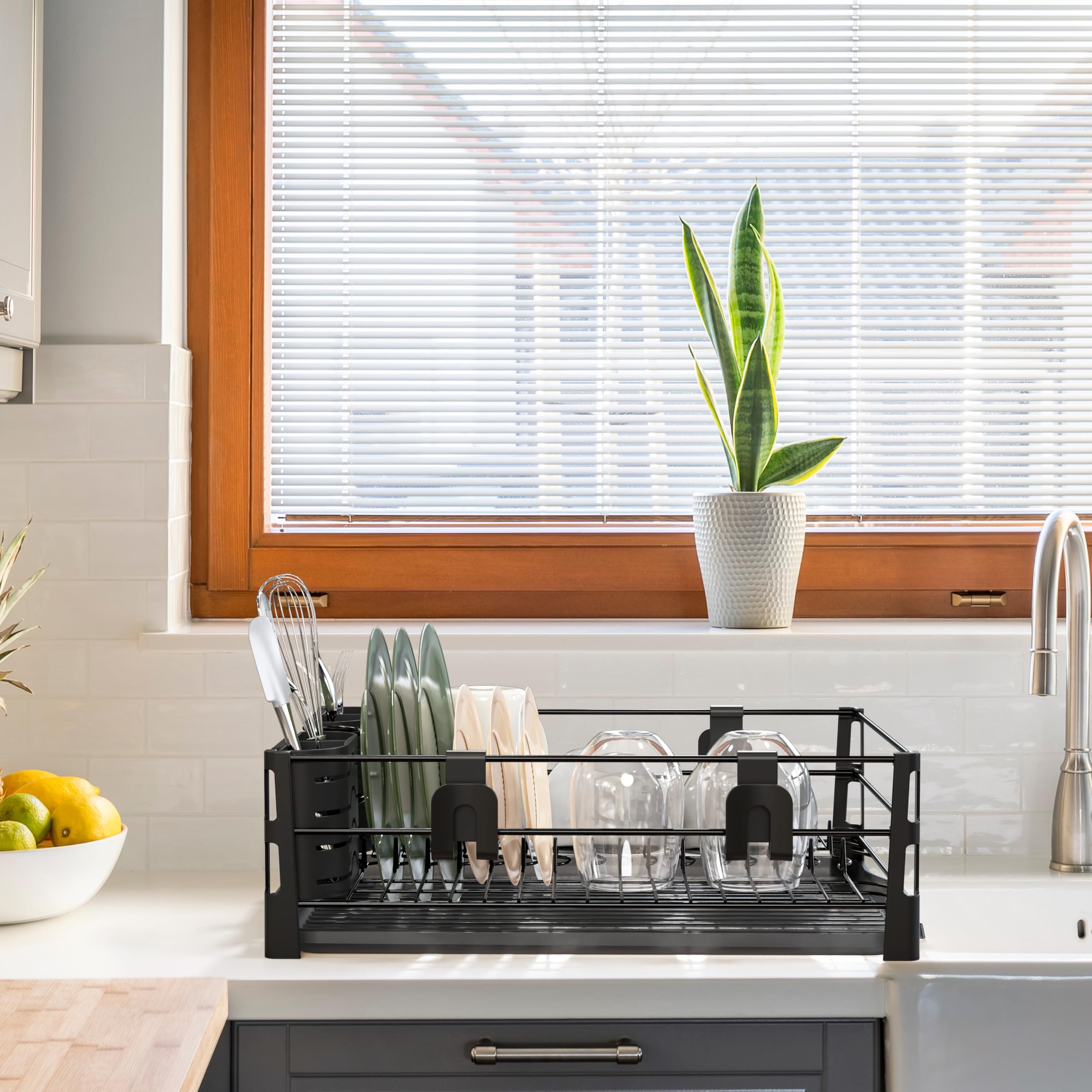 SIMPLE HOUSEWARE Suszarka do naczyń z ociekaczem, uchwytem na przybory i haczykami na kubki, metalowy organizer na blat kuchenny, czarny