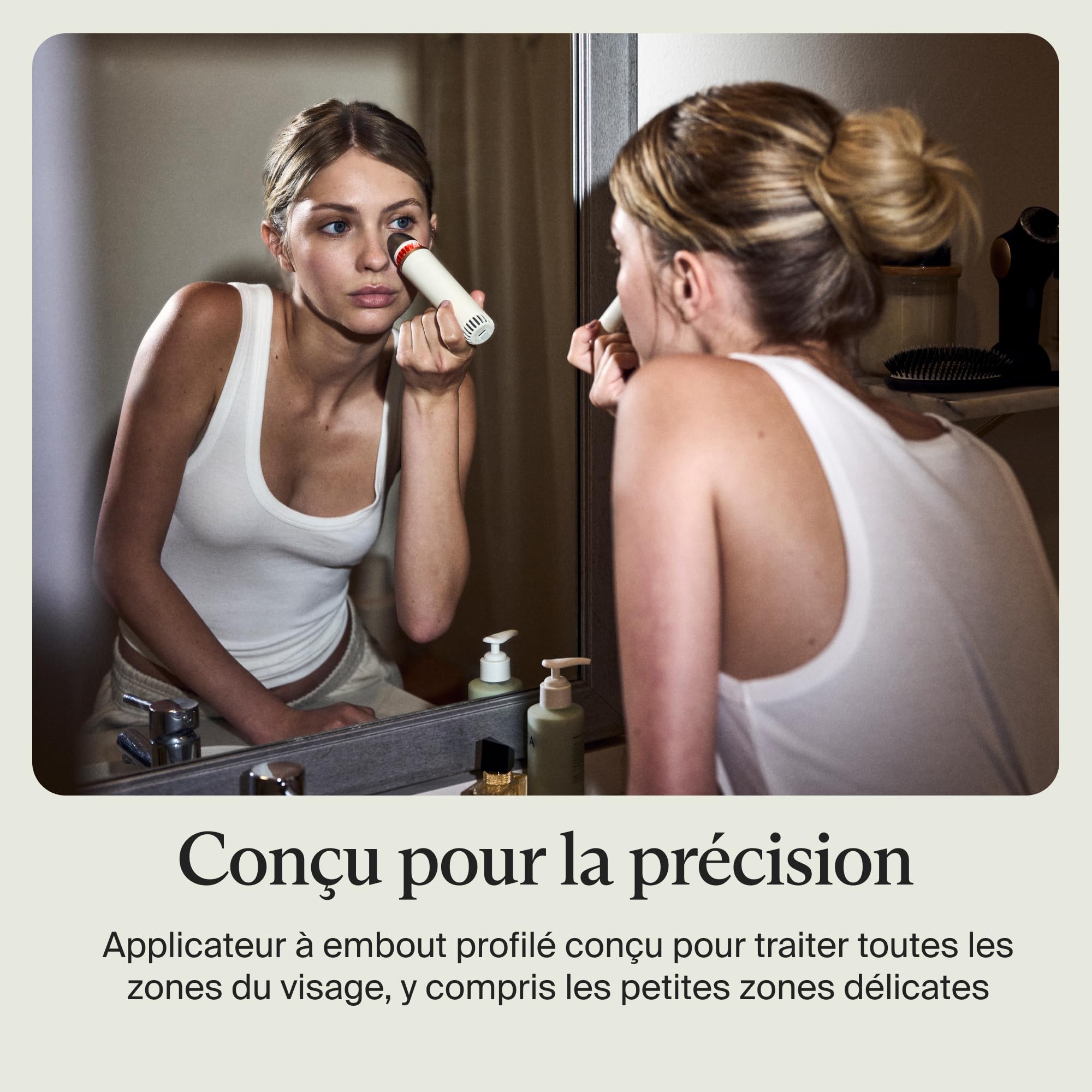TheraFace Depuffing Wand de Therabody – Soin du visage avec thérapies chaud etfroid pour réduire les poches et raviver l’éclat de la peau - Blanc