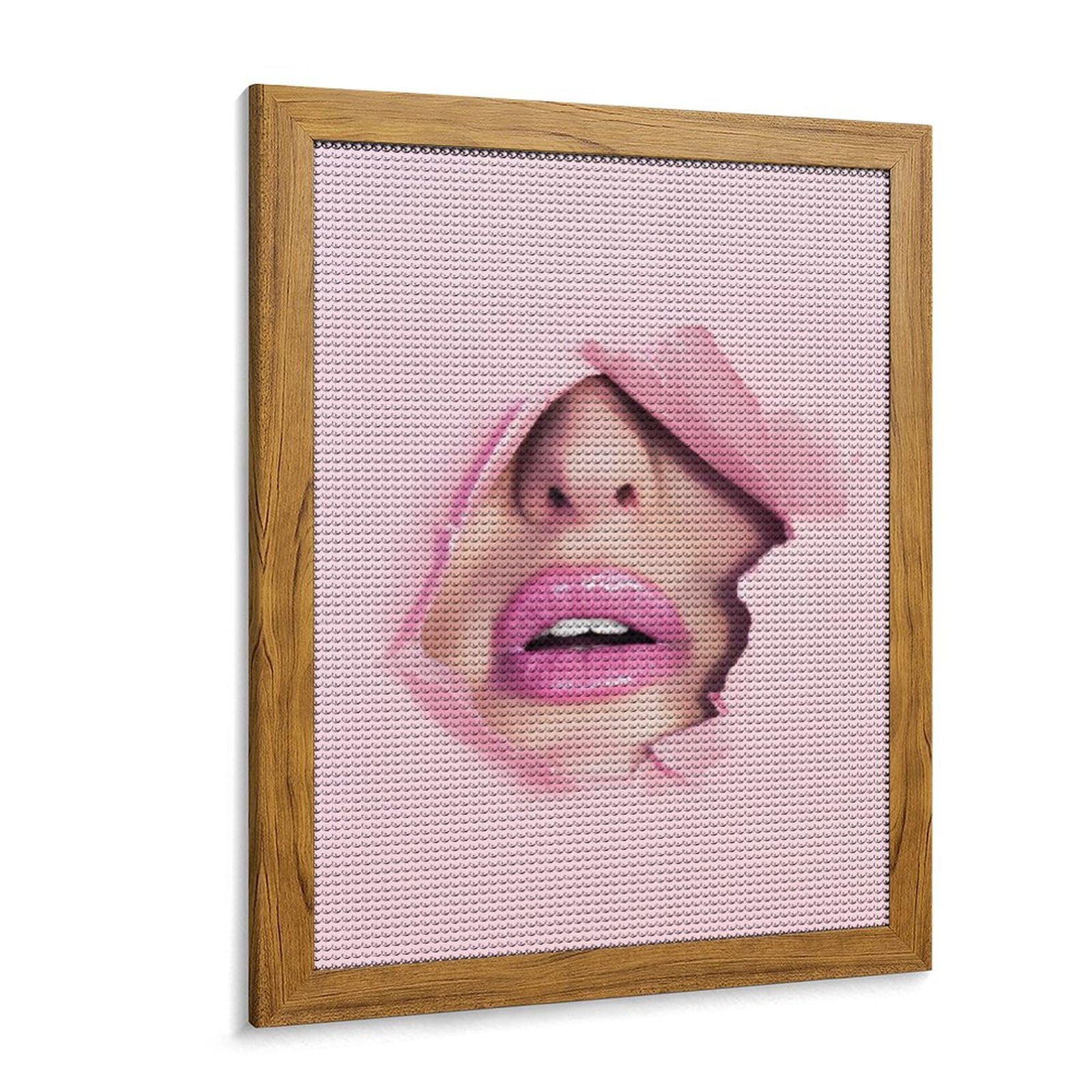 Amazon | ダイヤモンドアート キット ピンクの背景に女性の鼻と口が穴