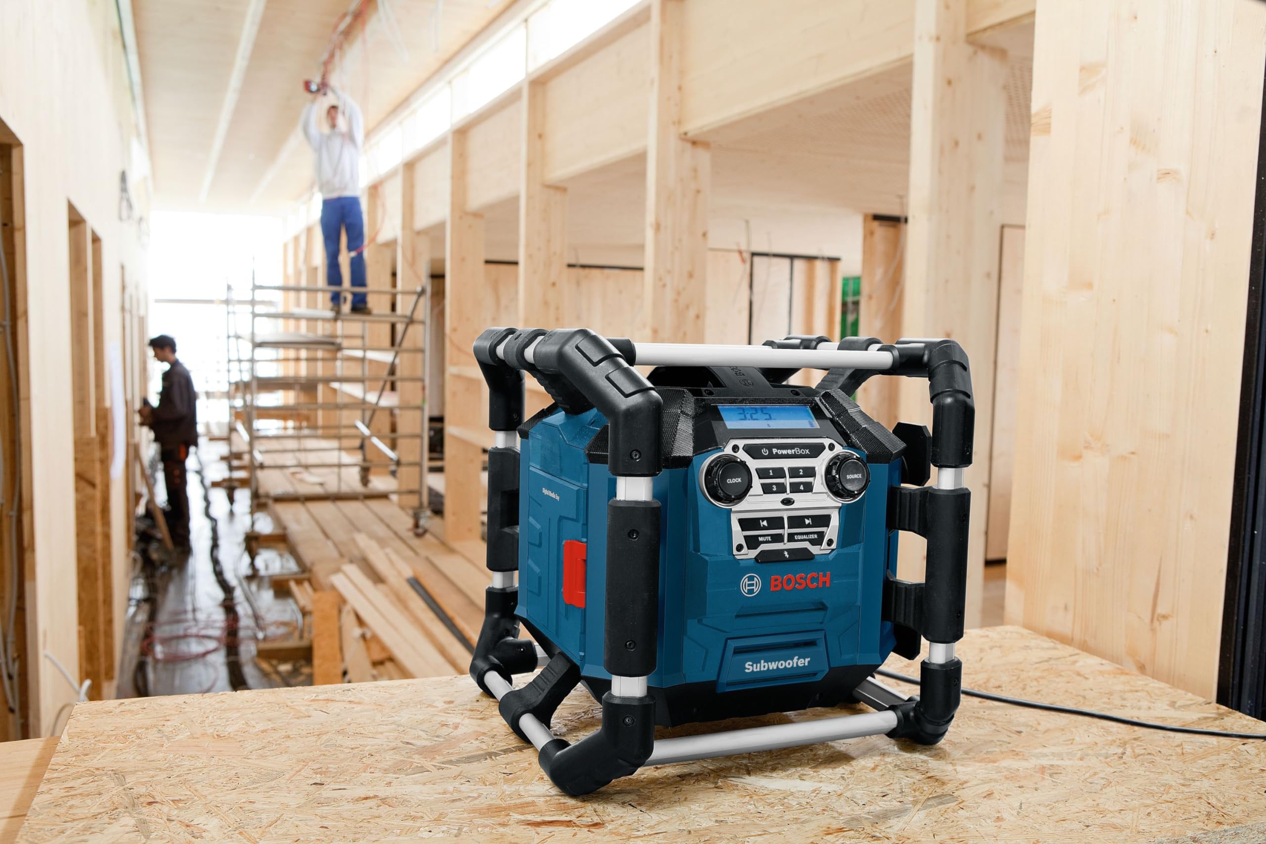 Bosch Professional 18V System GPB 18V-5 C - Radio Digital de Obra (a batería 18V o Cable, Bluetooth, FM y AUX, 2 Tomas de Corriente, sin batería)