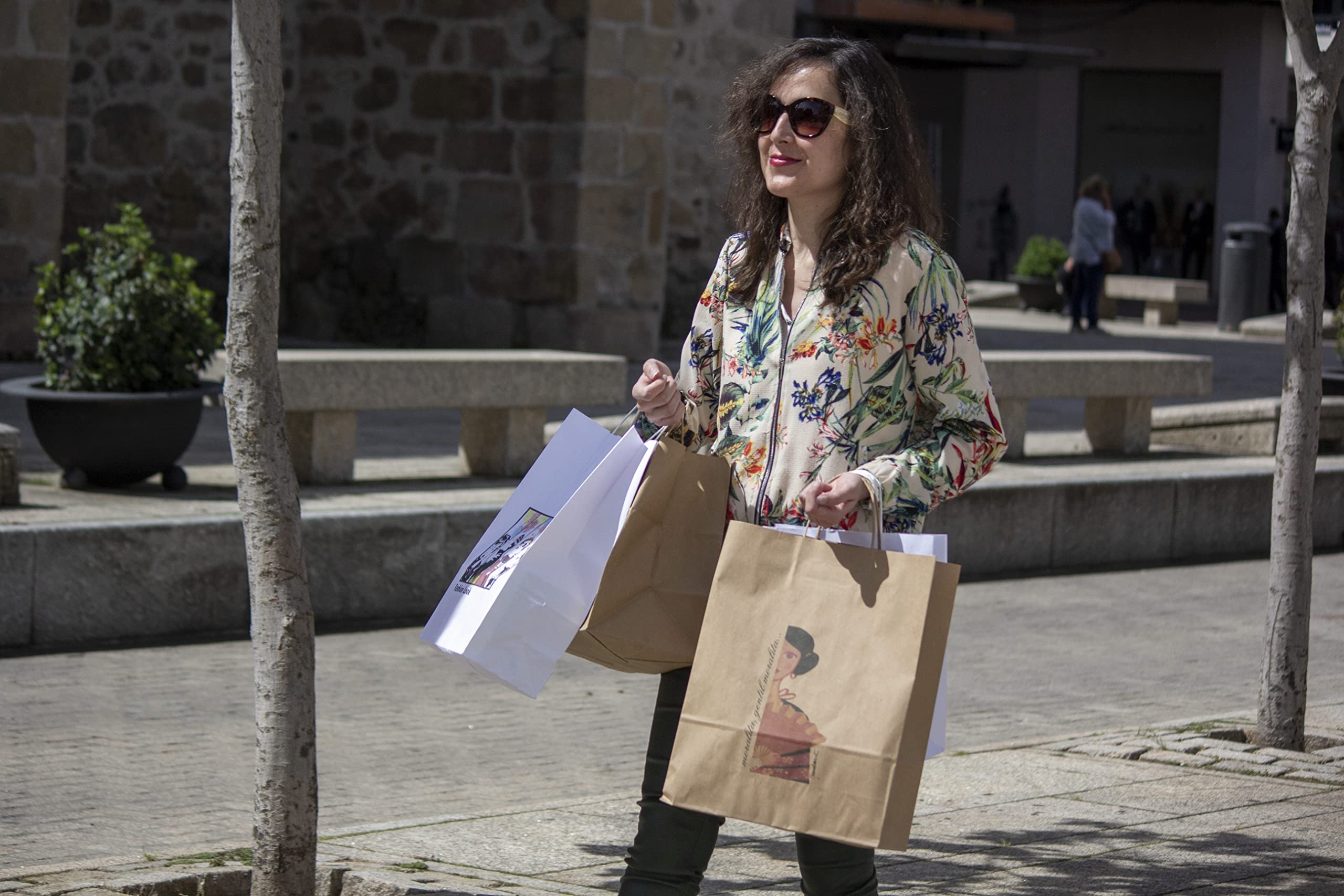 Pack 100 Bolsas de Papel Kraft con Logo a Color | Tu Imagen en una Bolsa | Diferentes Tamaños Para Ajustarse a tus Regalos | Bolsas Para Regalo o Tiendas | Grande (32x40x12 cm), Kraft