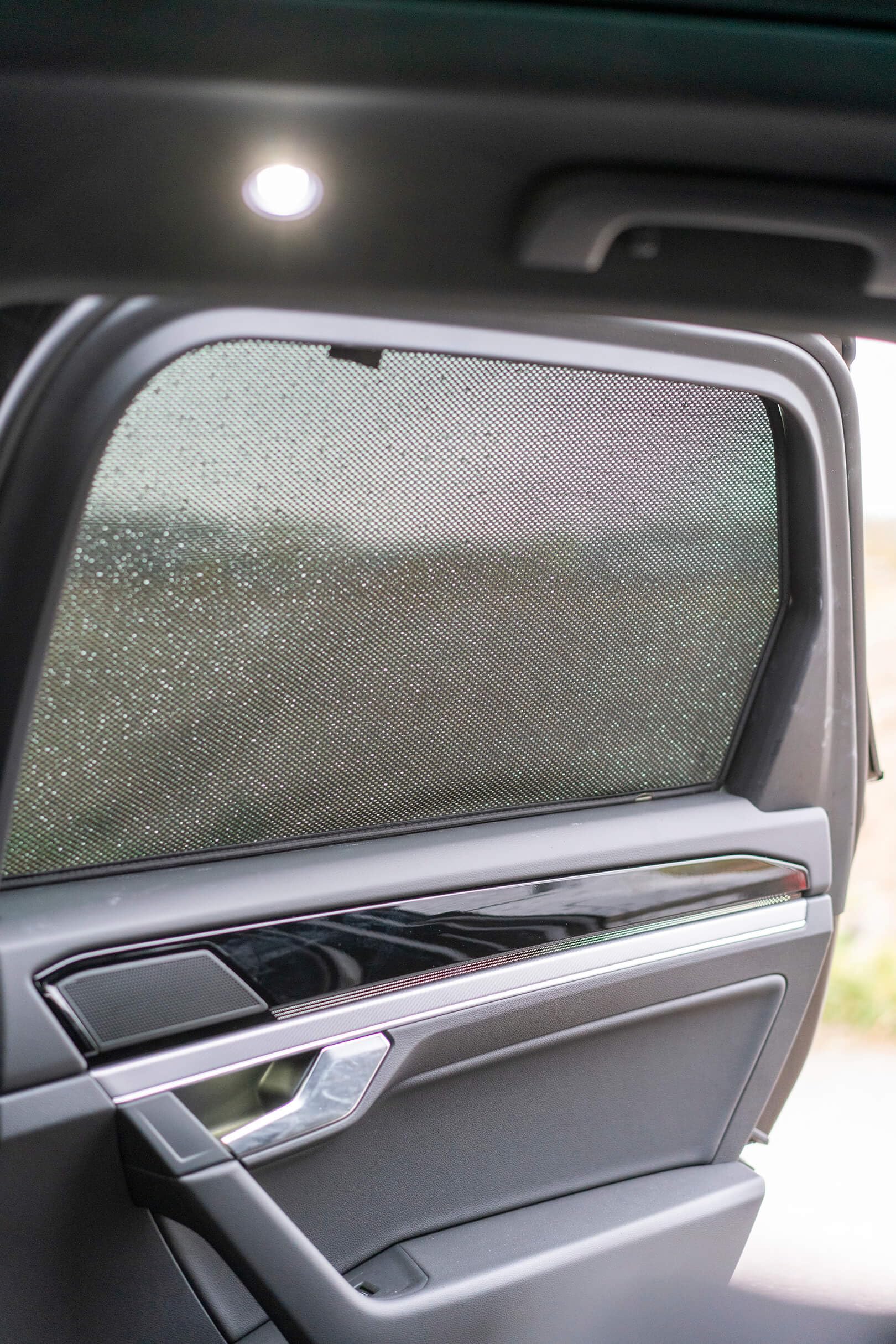 Satz Car Shades (Hintertüren) kompatibel mit Volkswagen Touareg 2018- (2-teilig), Schwarz