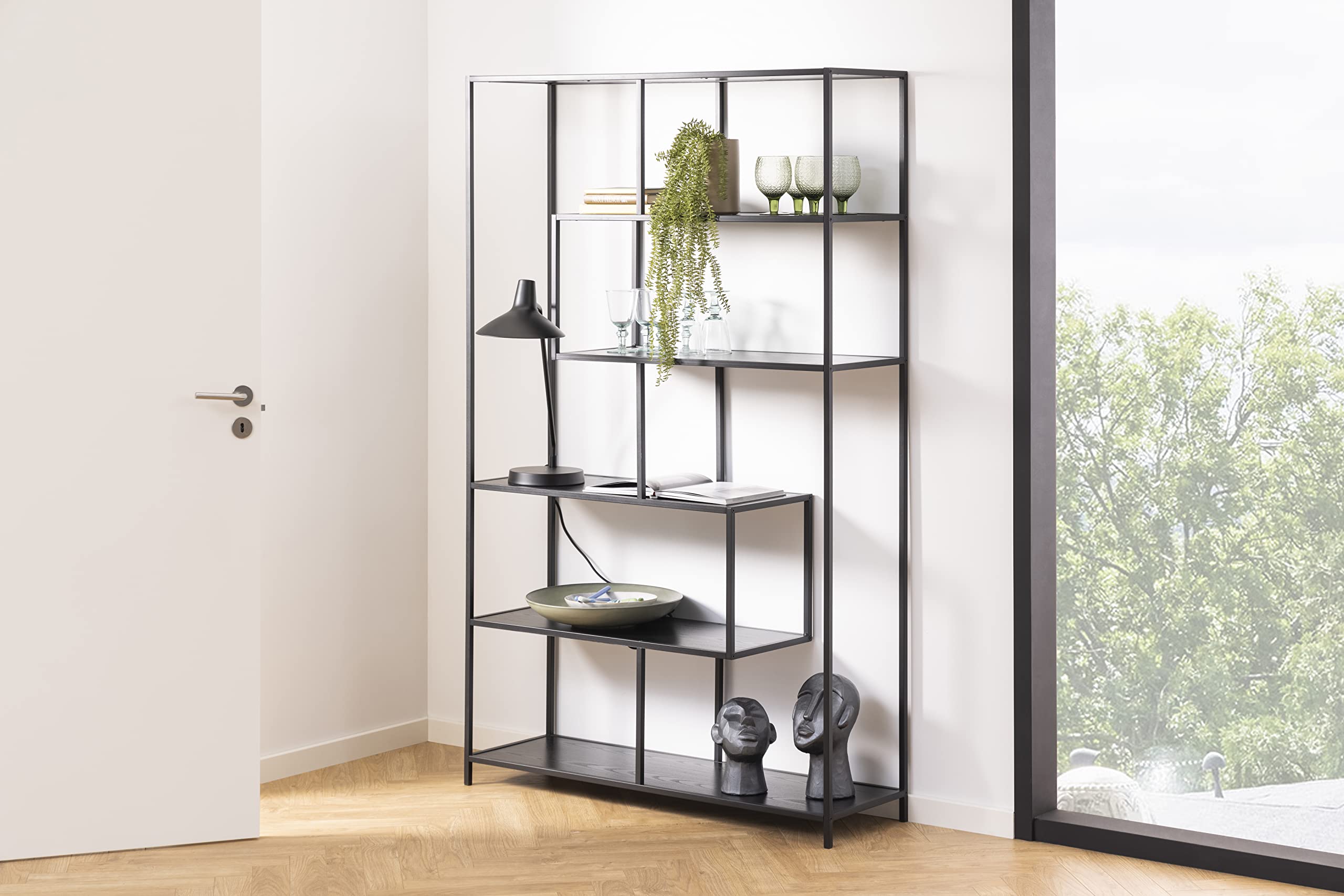 AC Design Furniture Jörn asymetryczny regał na książki z 5 półkami, wys. : 185 x szer.: 114 x głęb.: 35 cm, czarny jesion/czarny, drewno/metal, 1 szt.