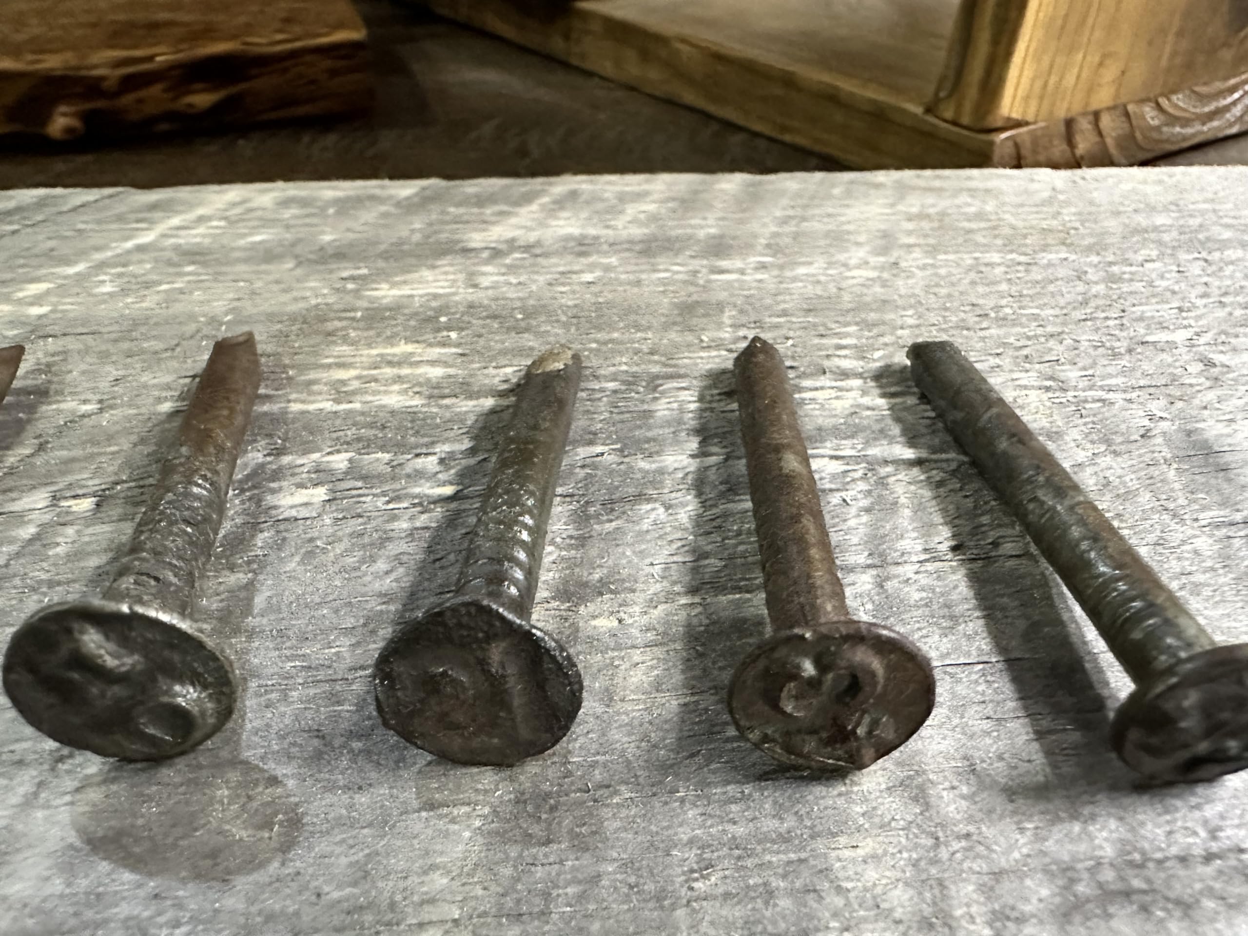 Amazon | アンティークナンバー釘 3本セット | 釘フック