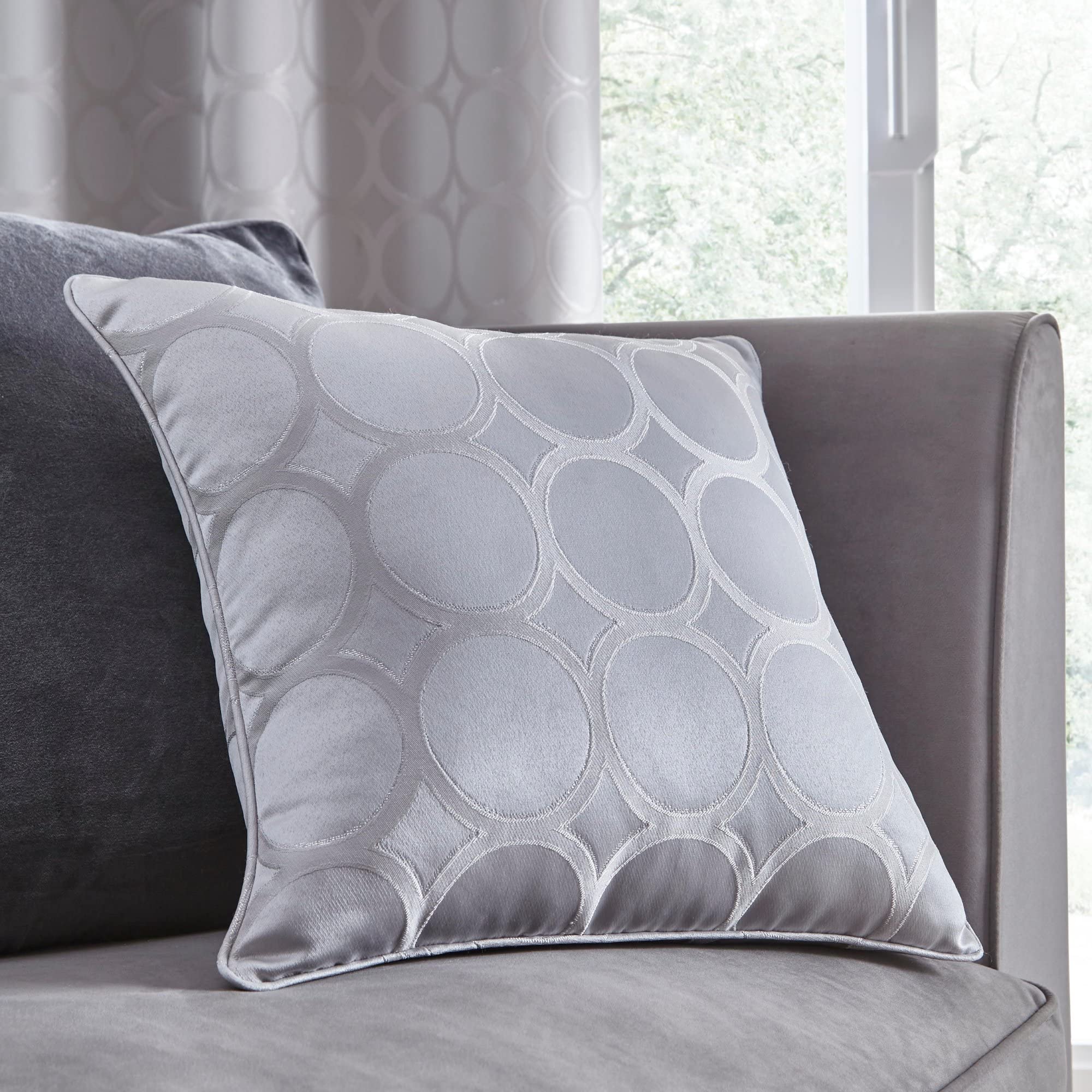 Appletree Silver Boutique - Cassina - Jacquard Filled Cushion - 43 X 43Cm In