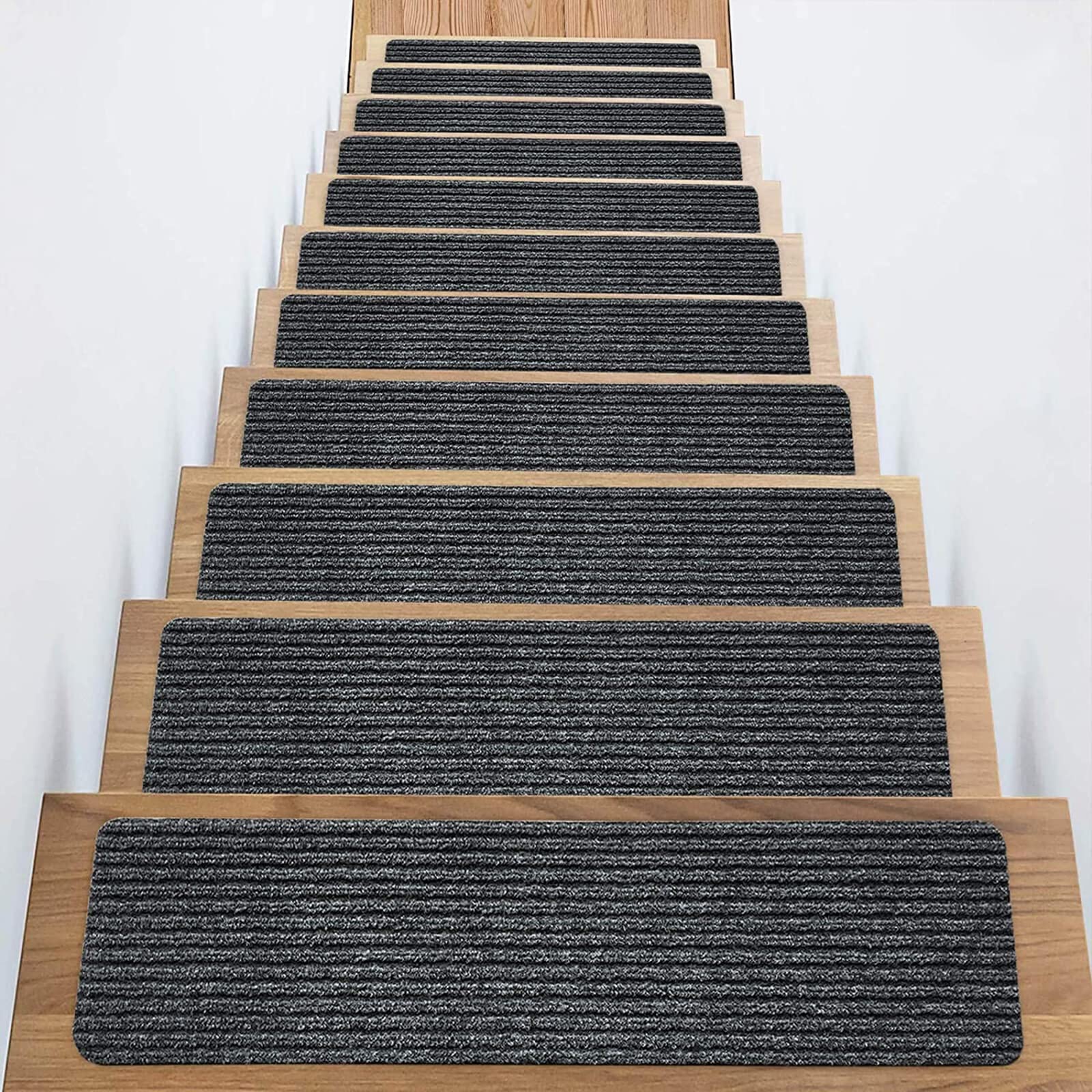 Alfombras para peldaños seguras para niños ancianos y mascotas en escaleras interiores
