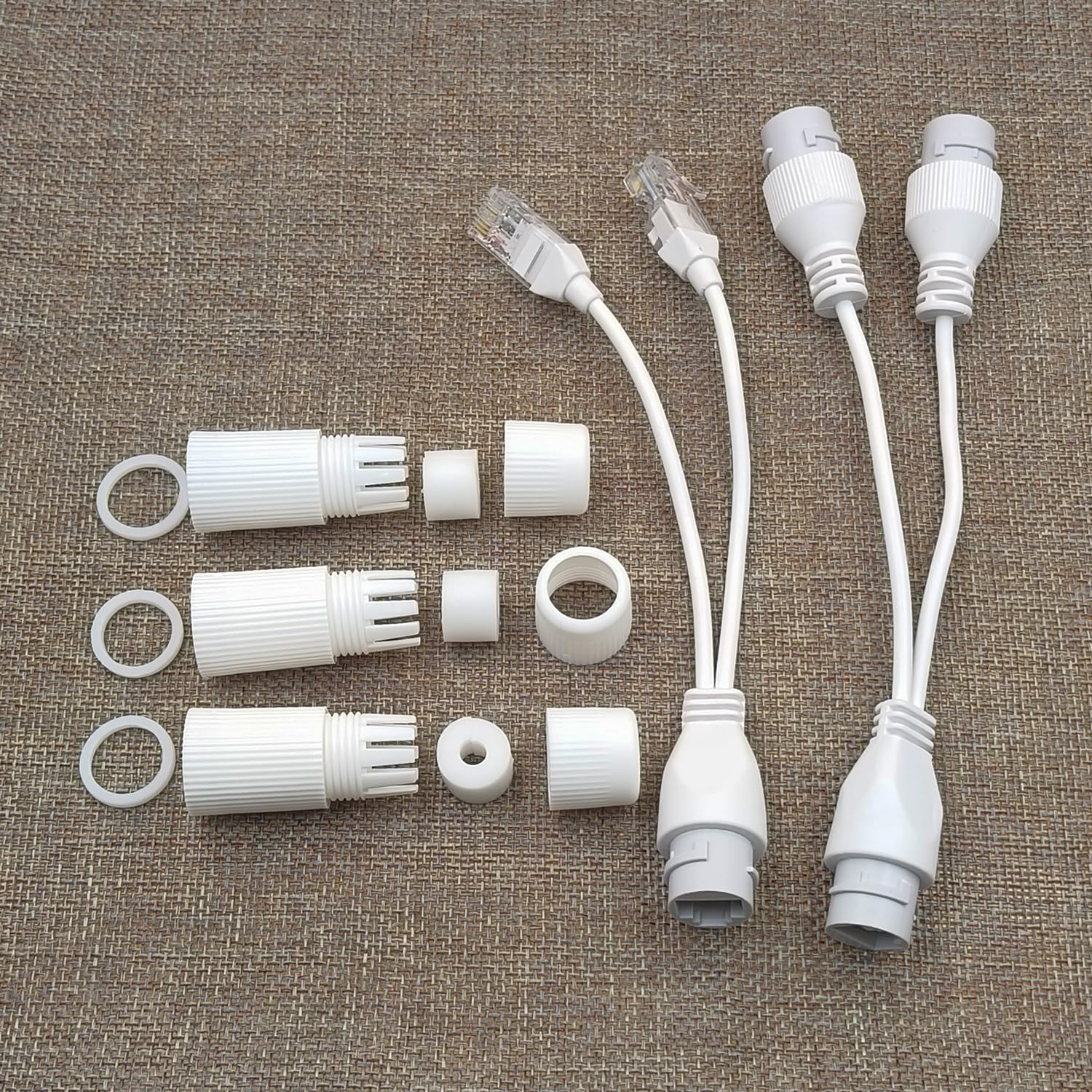 Adapter łączący rozdzielacz Ethernet PoE: BesCable Zewnętrzny wodoodporny konwerter Power Over Ethernet RJ45 do kamery IP, uruchom 2 kamery na 1 kablu sieciowym - 2 zestawy