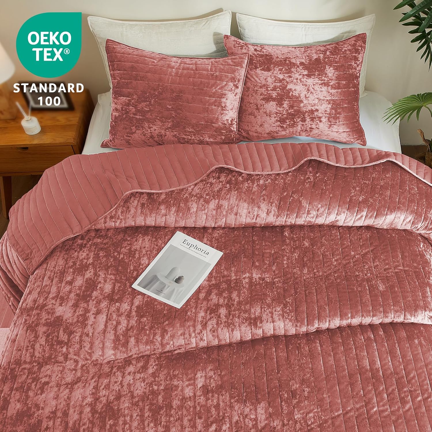 Luxury Soft Velvet Quilt Set Queen Size - Lightweight Velvet Bedding Set for All Season, Oversized Bedspread Coverlet Comforter Set with 2 Pillow Shams, Pink, Striped