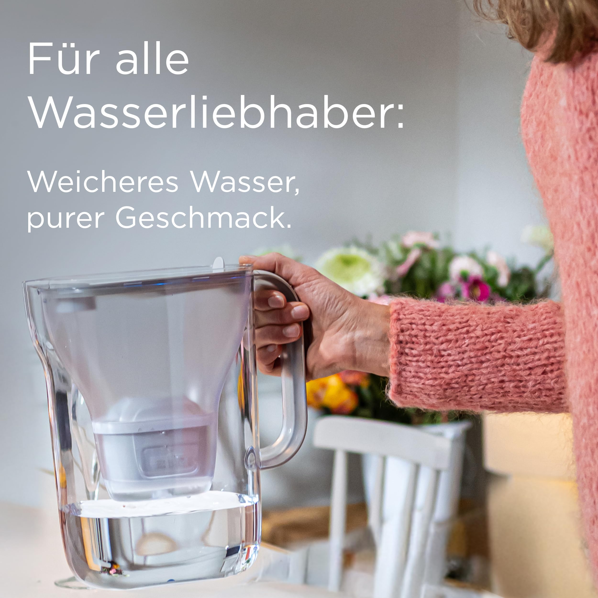 BRITA Wasserfilter Kanne Style Essential weiß (2,4l) inkl. 3x BRITA MAXTRA PRO Pure Performance – Kühlschrankgeeignete Kanne mit Smart Light LED & Klapp-Deckel, filtert Verunreinigungen & mehr