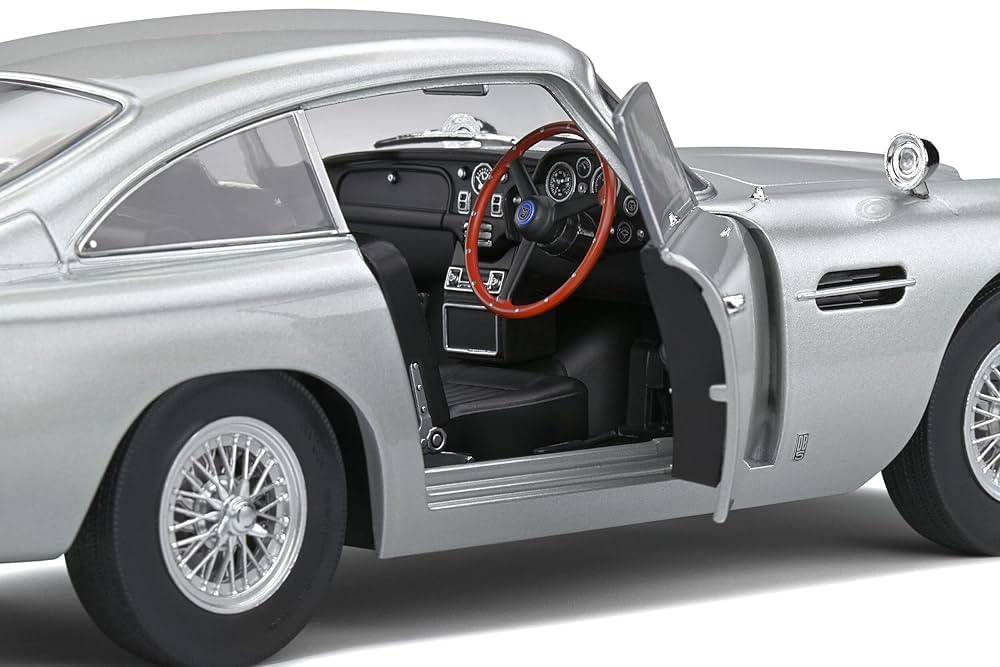 ASTON MARTIN DB5 007 1/18＋1:64 Aston Martin DB5 RHD (Right Hand Drive) Birch Silver 007