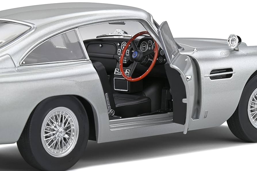 ASTON MARTIN DB5 007 1/18＋1:64 Mgt00901-007F 1/64 Aston Martin Db5 Thunderball Operation