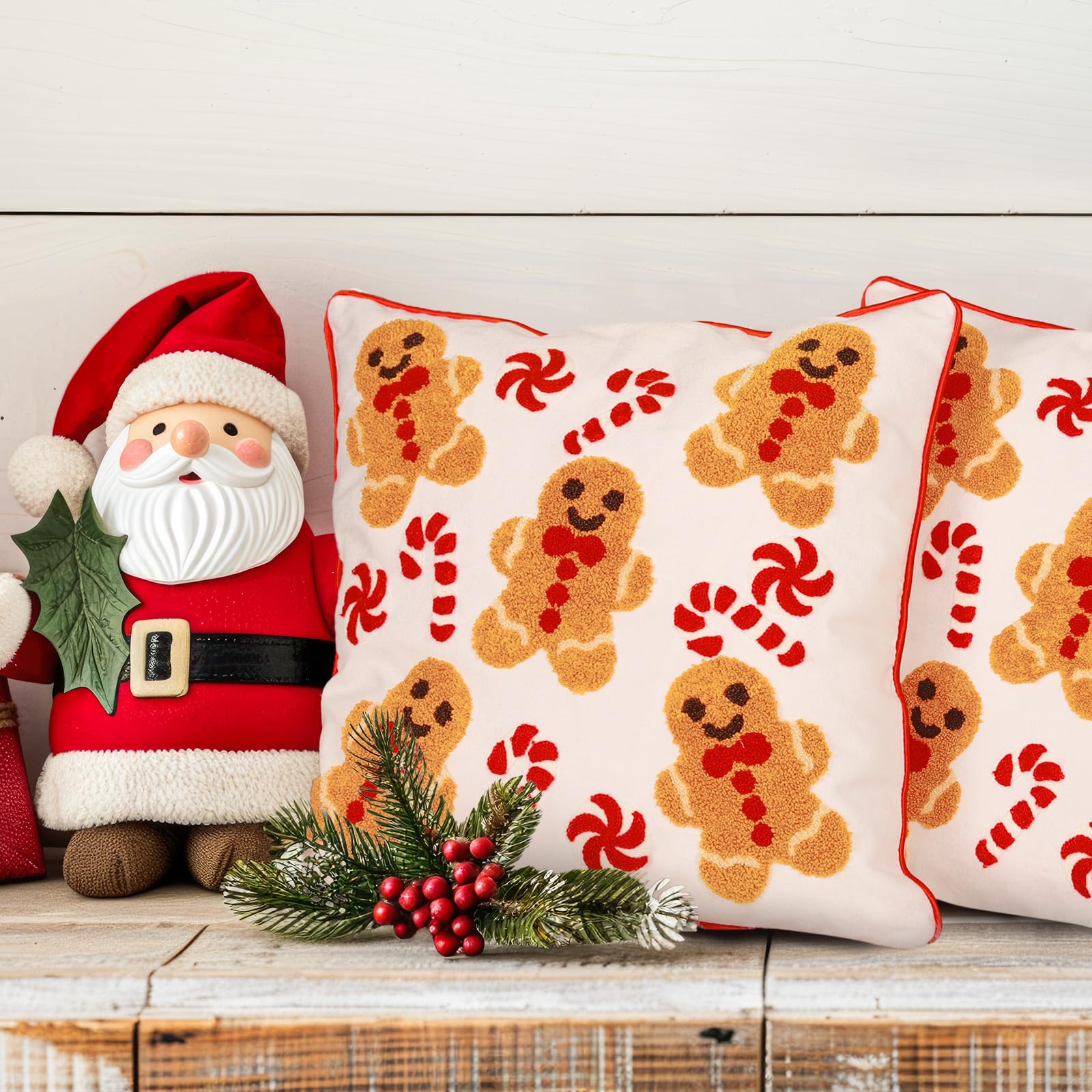 Whaline Lot de 2 housses de coussin touffetées de Noël - Motif bonhomme en pain d'épices - Rouge et blanc - 45,7 x 45,7 cm