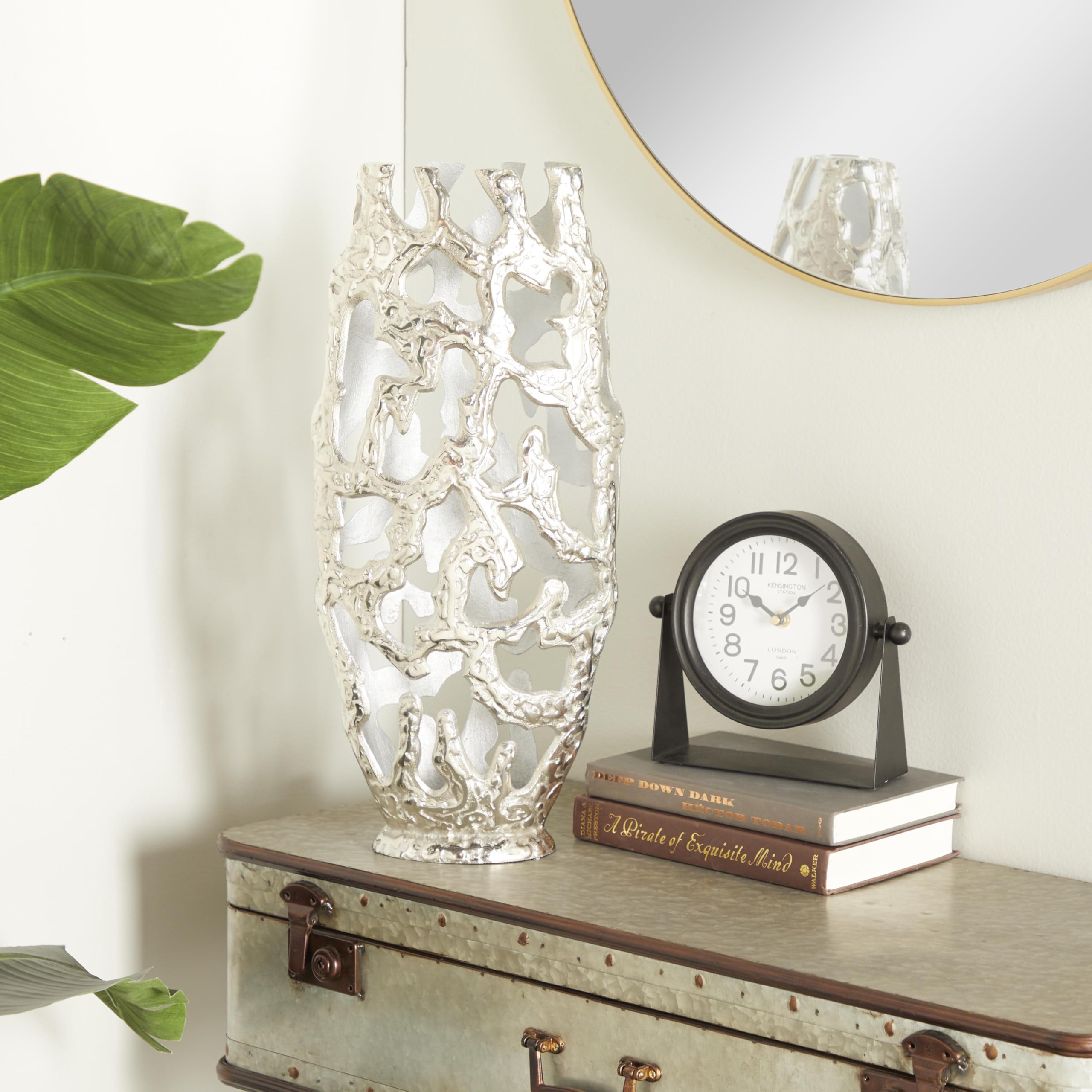 フローラルカットアウト金属花瓶 Amazon｜Deco 79 アルミ花瓶 カットアウトデザイン 9インチ x 5インチ