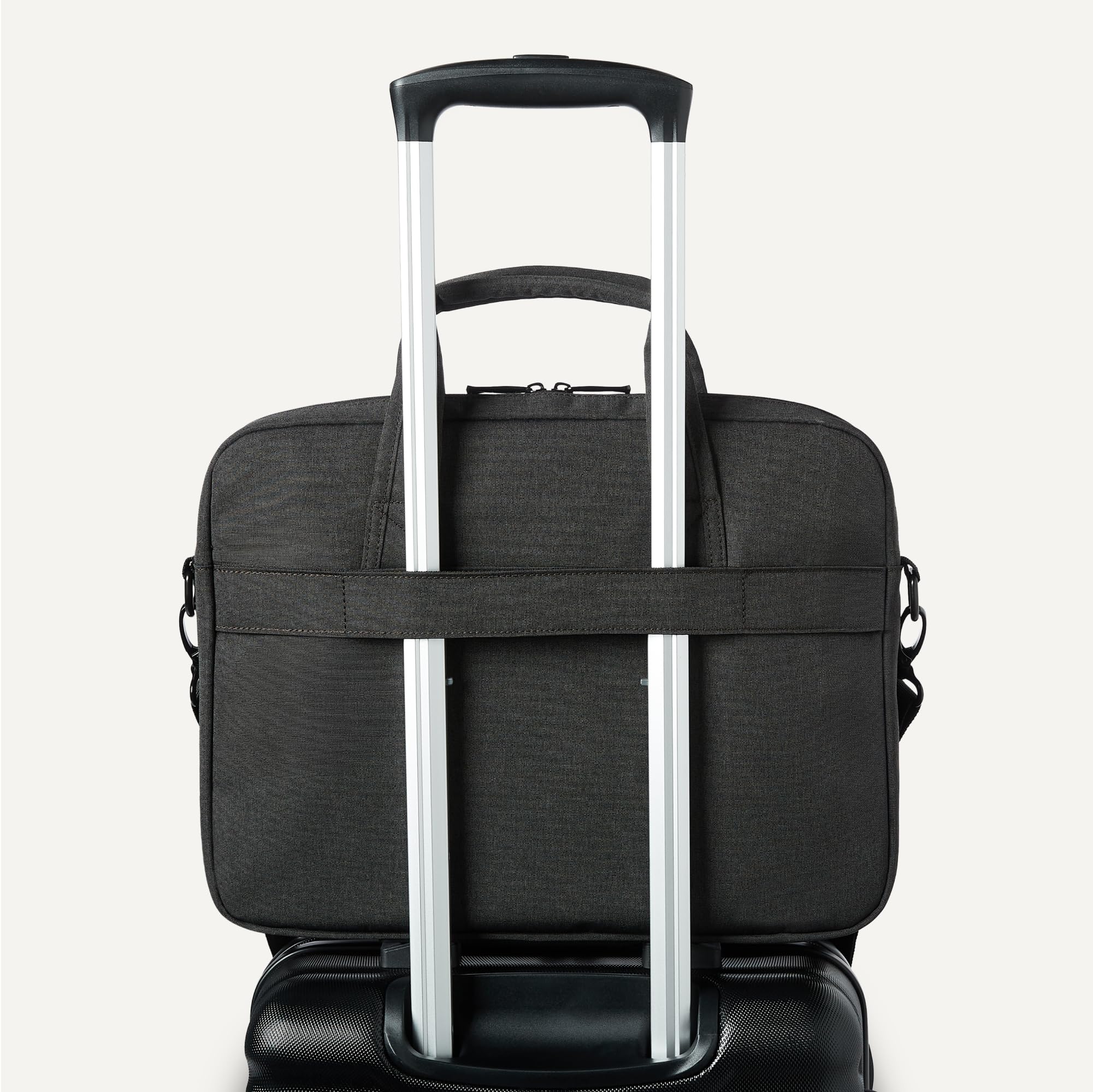 Amazon Basics Sacoche ordinateur portable 15.6 po (39,6 cm) noire