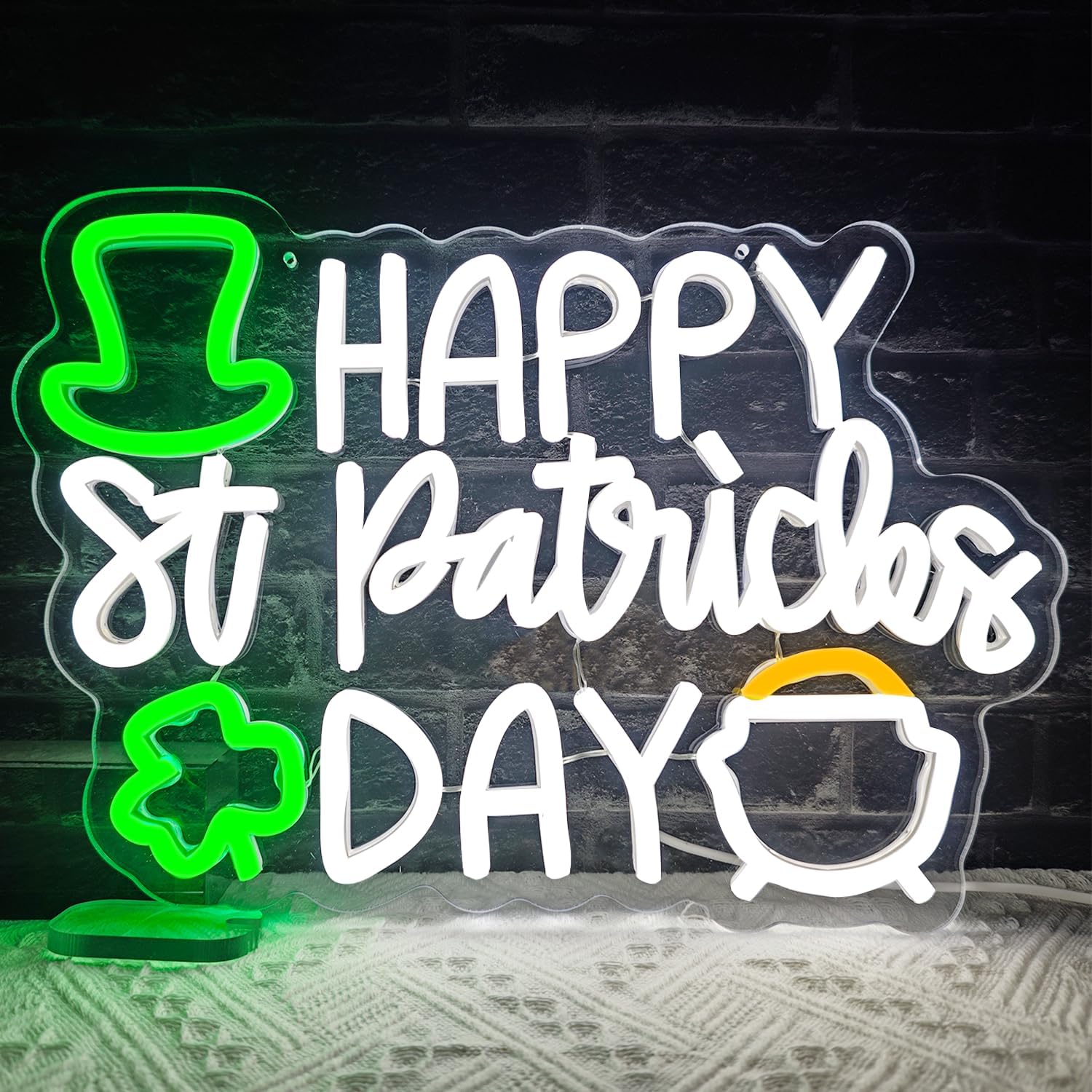 Happy St. Patrick Neon Sign for Wall Decoration St. Patrick's Day Party Decoration Green Lucky Leaf LED Neon Sign for Bedroom Arbor Day Store Decoration