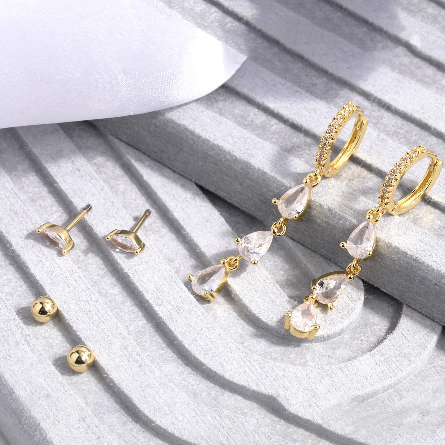 2 Pairs Gold Drop Earrings Set, Copper Plated Diamond Stud Dangly Dangle Earrings Fashion Trendy Pendant Ear Jewelry Accessories for Women Party Gift - Image 3