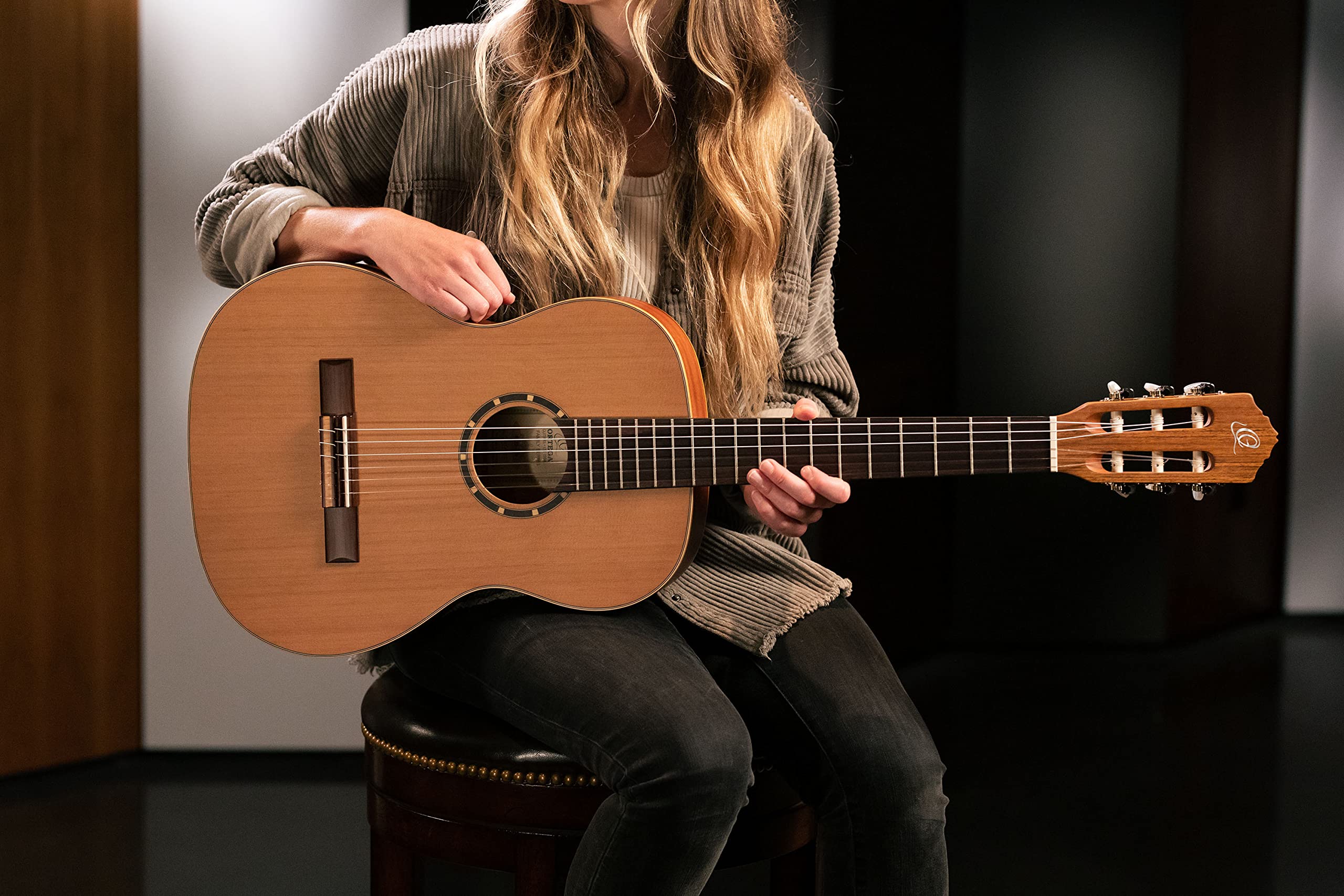 Ortega Guitars Chitarra Concerto Misura 7/8 - Serie Family - include Gig Bag - Top in mogano/cedro (R122-7/8)