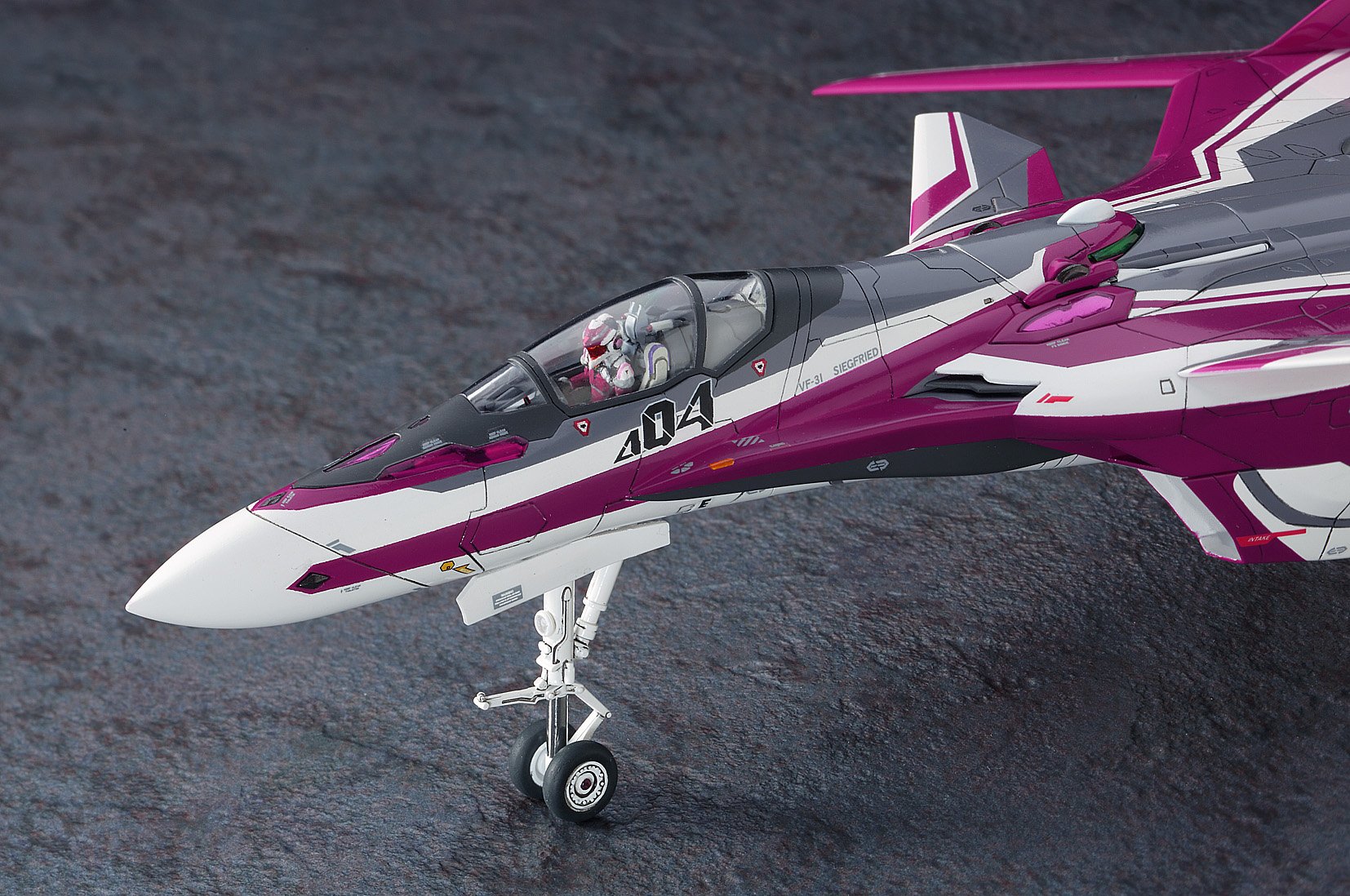 (未使用･未開封品)　ハセガワ マクロスシリーズ マクロスデルタ VF-31C ジークフリード ミラージュ機 1/72スケール プラモデル 65840 wyeba8q Amazon | ハセガワ マクロスシリーズ マクロスデルタ VF-31C