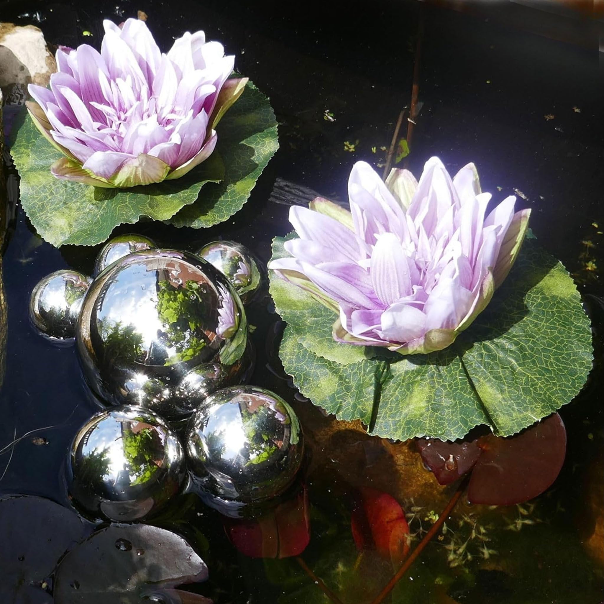 Storm's Gartenzaubereien Mini étang complet avec 2 nénuphars artificiels violets – Boules de bassin argentées
