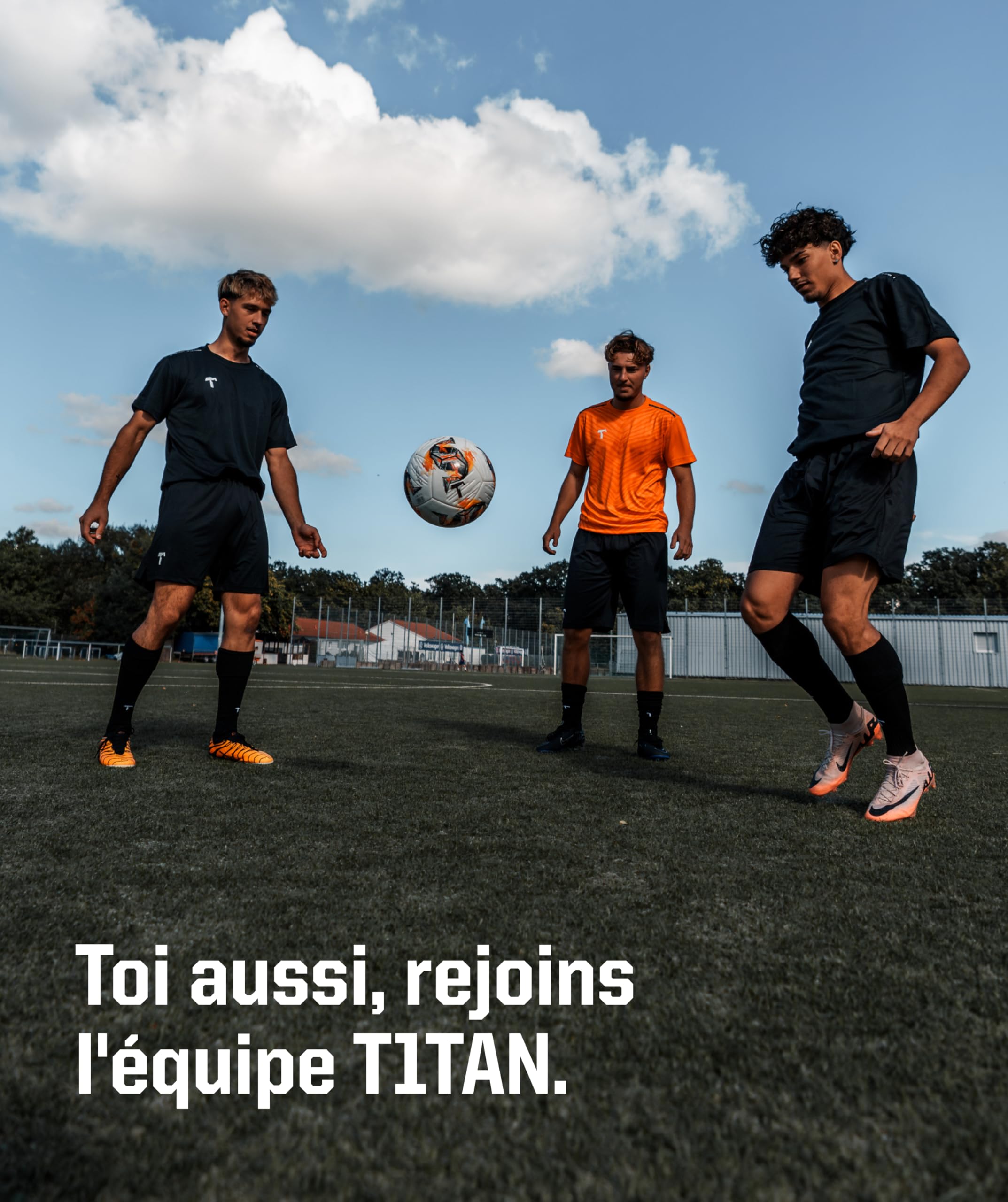 T1TAN Ballon de Football Taille 5 pour Clubs – Ballon de Match + Ballon d'entraînement Homme & Femme Taille 5 – Thermocollé – sans Couture