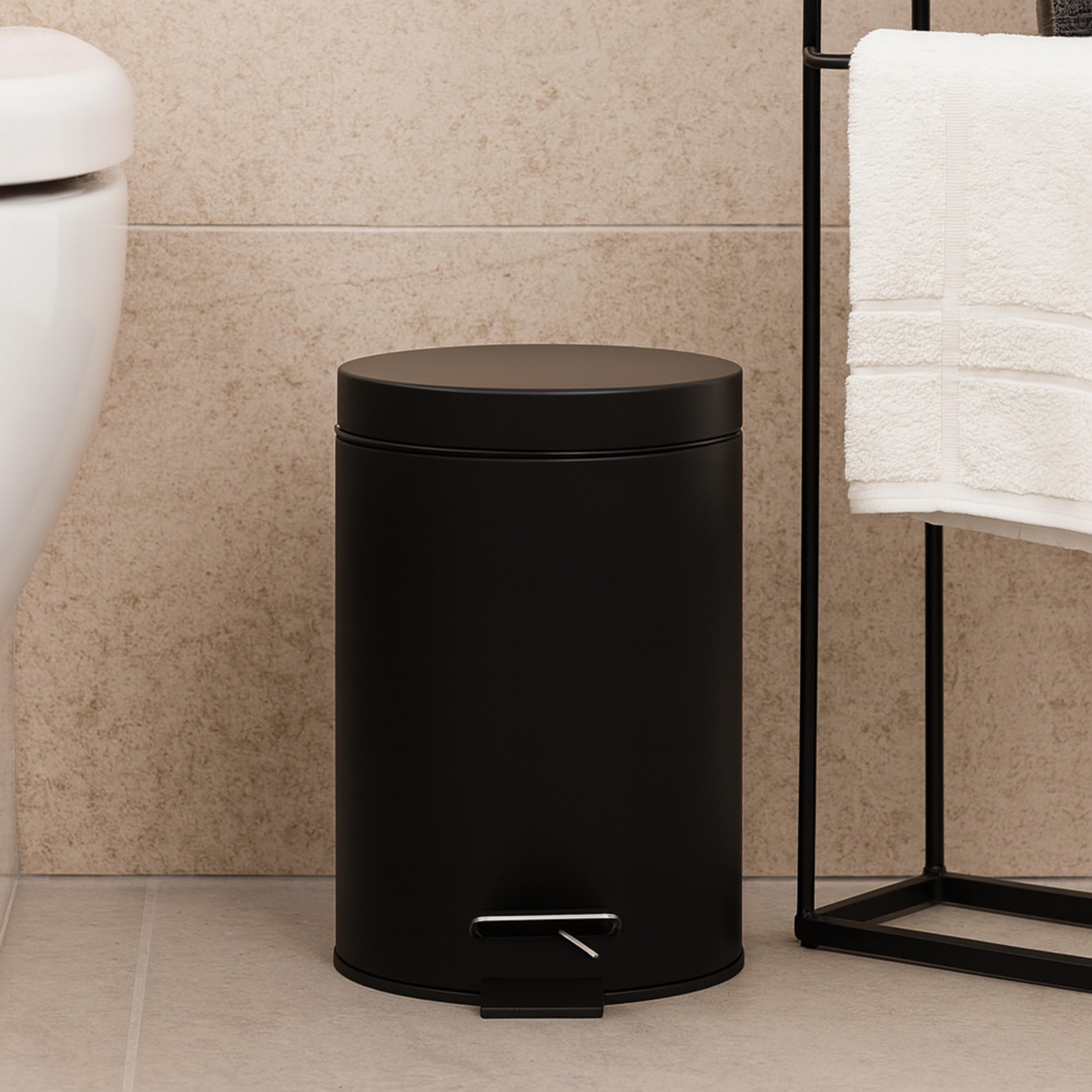 Beldray cubo de baño con pedal 3 L - papelera pequeña redonda de acero inoxidable, tapa de cierre suave, cubo interior extraíble, ideal para baño, dormitorio u oficina, negro