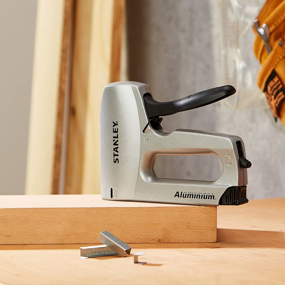 STANLEY スタンレー　staple gun ステープルガン　タッカー　替刃 STANLEY スタンレーstaple gun ステープルガンタッカー替刃