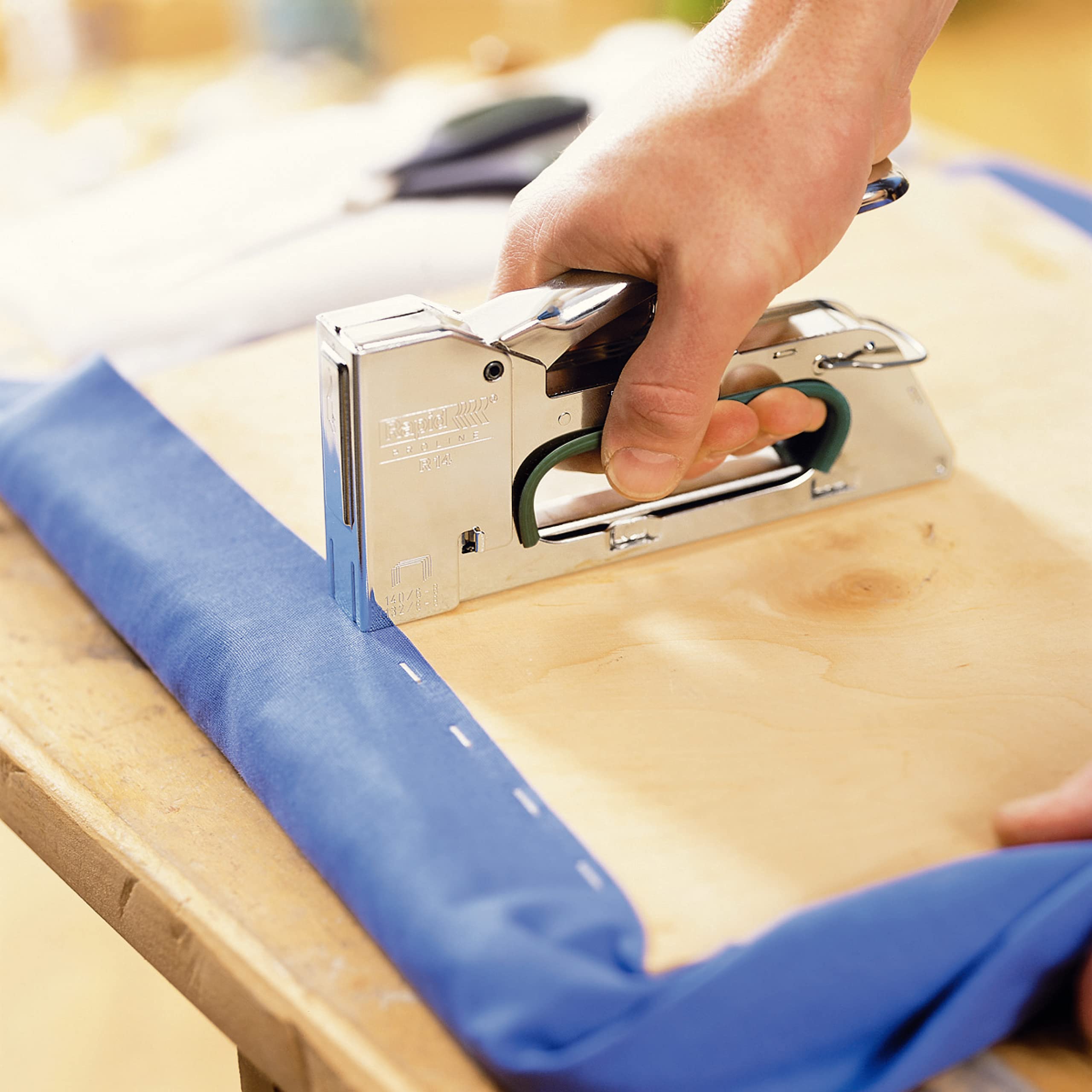 Rapid 23 hand-tacker, nietmachine