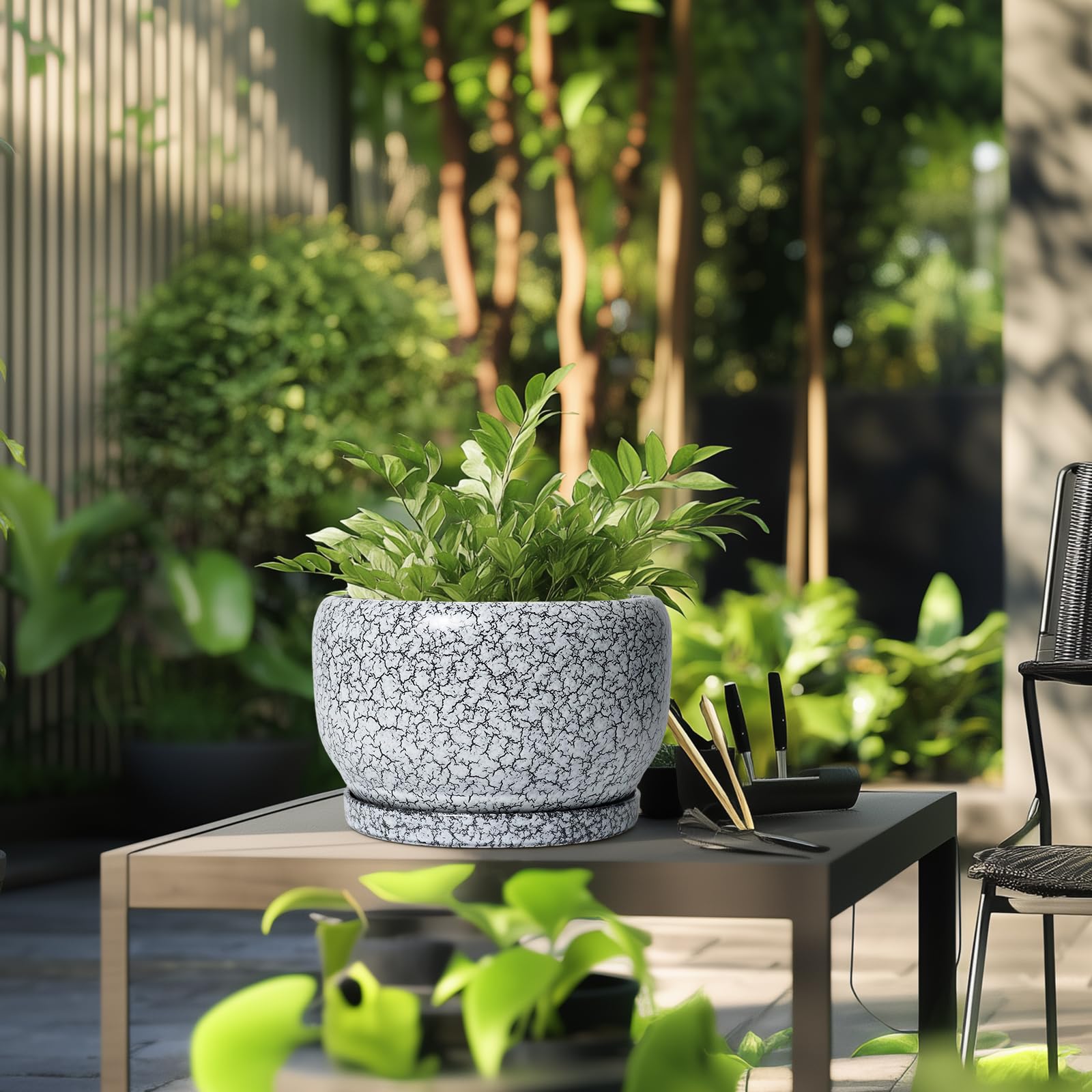 SQOWL Keramik-Pflanzgefäße – 25,4 cm Keramik-Blumentopf mit Ablaufloch und Untersetzer, dekorativer Blumentopf für den Innenbereich, runder großer Übertopf für den Außenbereich, Badezimmer-Dekor