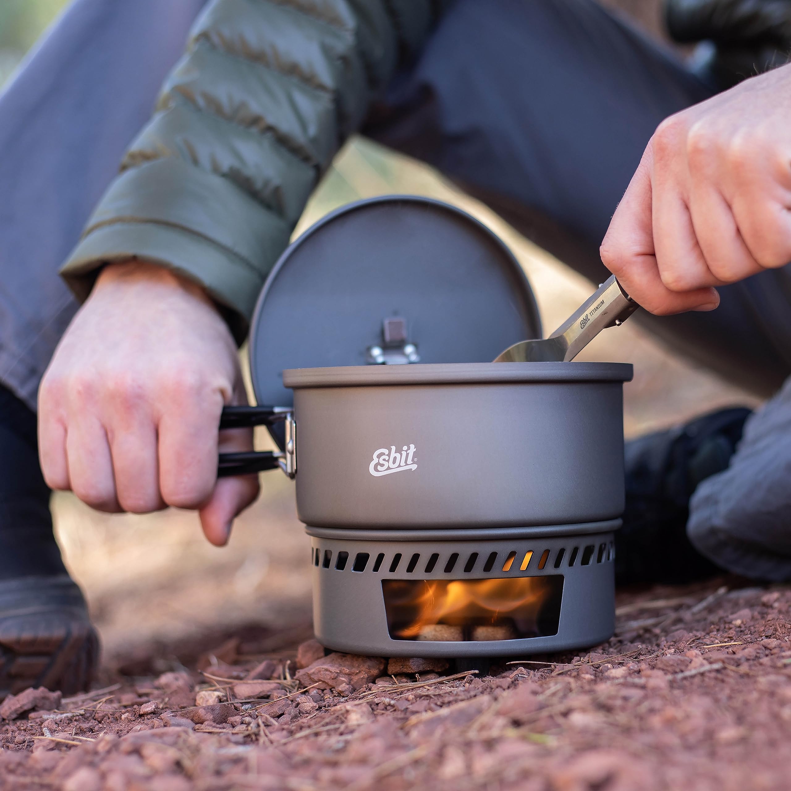Esbit Juego de cocina de combustible seco para camping y exteriores, 1000 ml, aluminio anodizado duro, muy ligero, suspensión de tapa