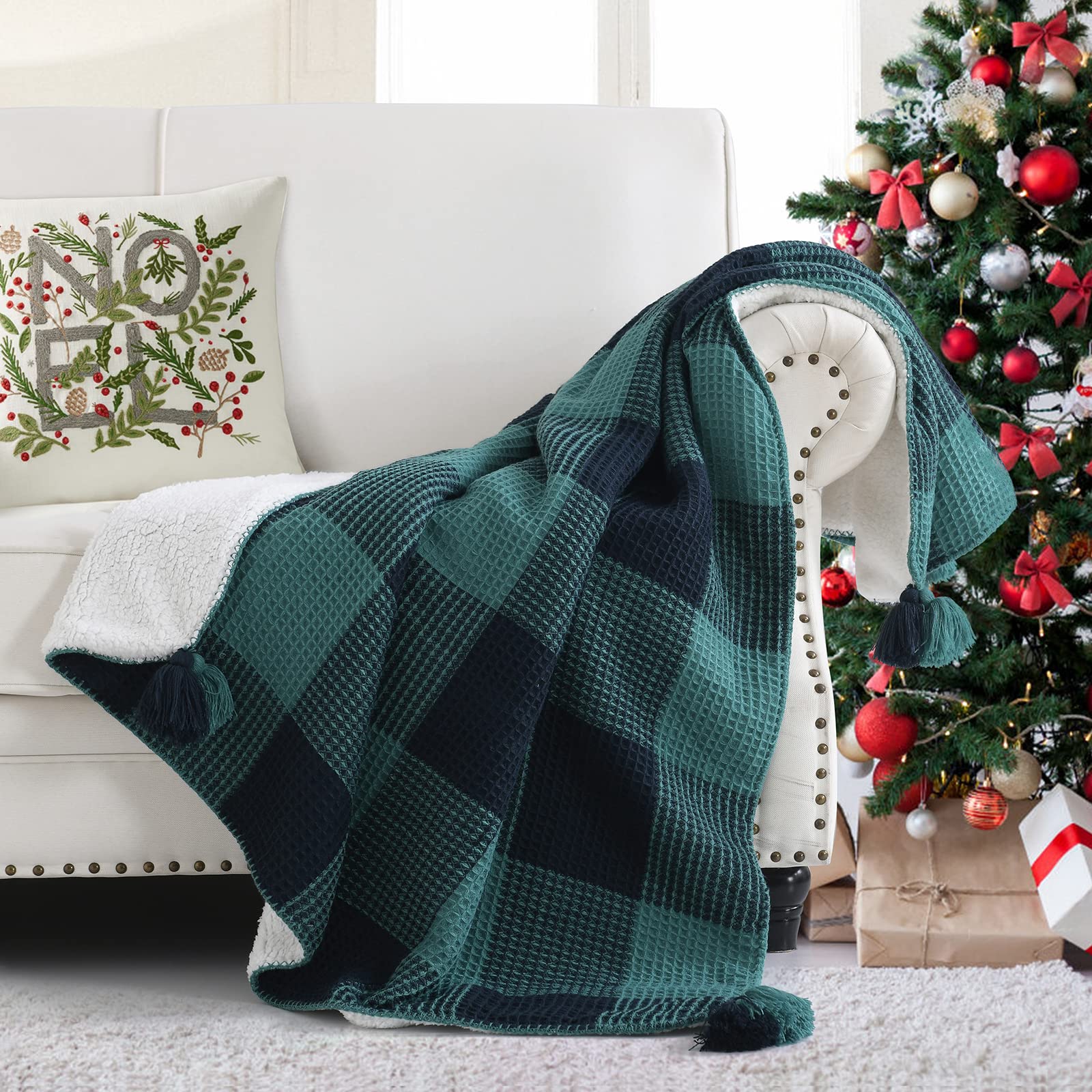 Buffalo Plaid Waffle Woven Reversed to Sherpa Throw Blanket with Decorative Tassel, Ultra Soft Cozy light Weight Warm Navy and Green Check Sherpa Blanket for Sofa, Couch, Bedroom,Travel, 60”x80”