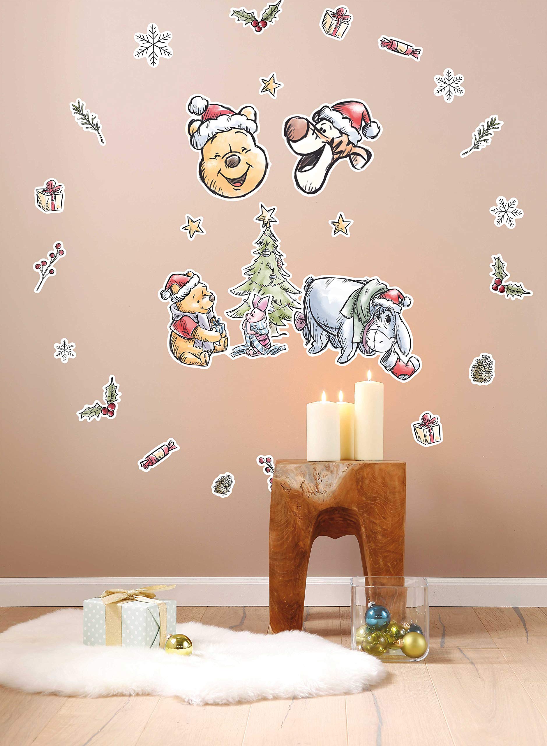 Komar - Pegatinas decorativas de Winnie Pooh Christmas (50 x 70 cm, 26 unidades), diseño de Winnie the Pooh