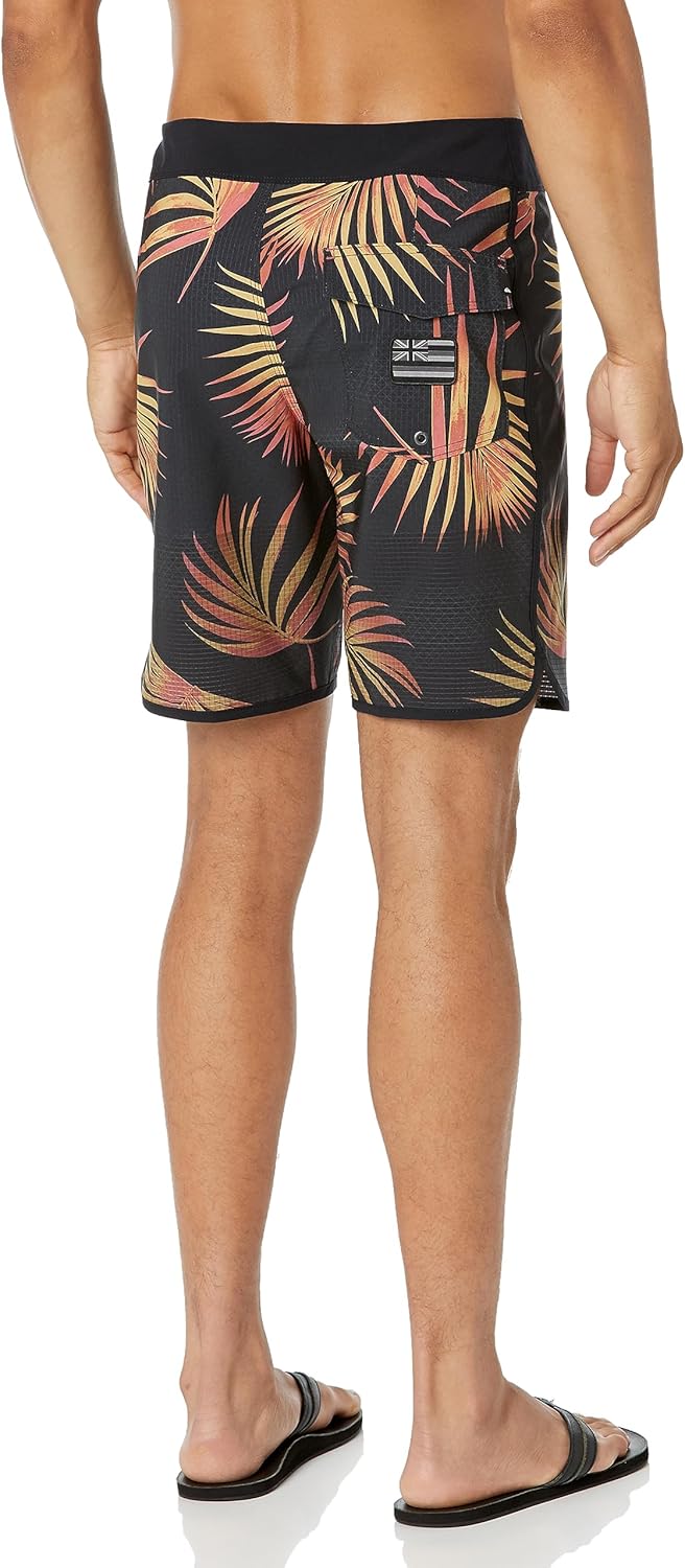 Quiksilver Men's Standard Heritage Scallop 19 Boarshort Swim Trunk