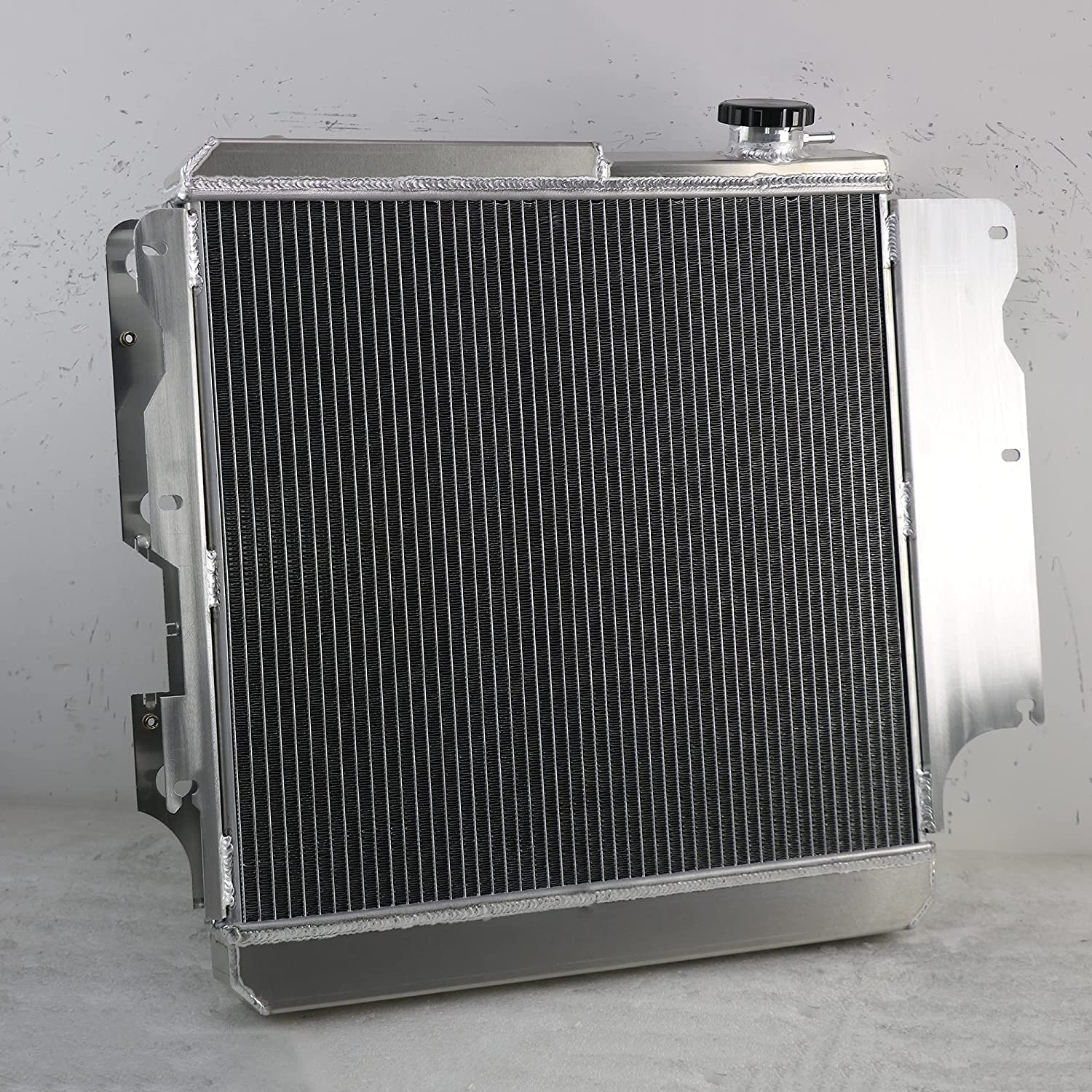 6061 Aluminum Downflow Radiator Motor-1 3-Row Aluminum Performance ...