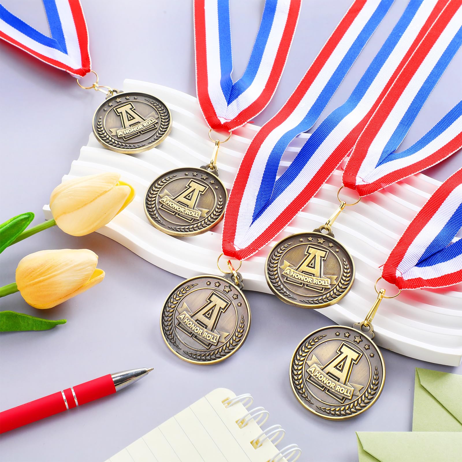 Quelay 30/60 medallas de oro de 2 pulgadas para ganadores de premios, a granel con cintas para el cuello, trofeo de metal, medallas de regalo para estudiantes, adultos, torneos escolares