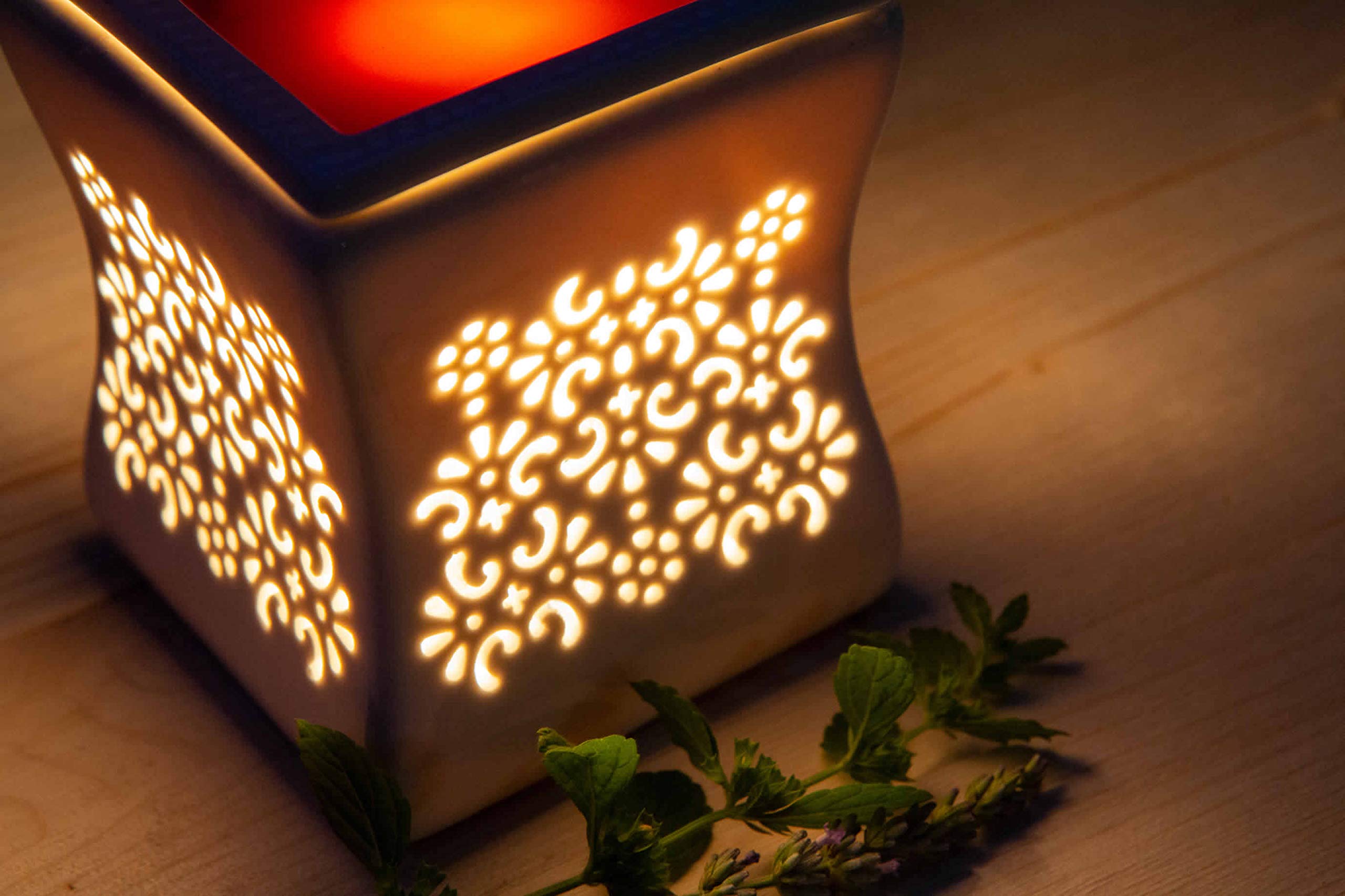 Candle-Brothers Elektrische geurlamp voor thuis, geurlamp Nata, aromalamp voor geurwas, elektrische kamergeur, witte geurlamp van keramiek, lamp voor kantoor, slaapkamer, yoga