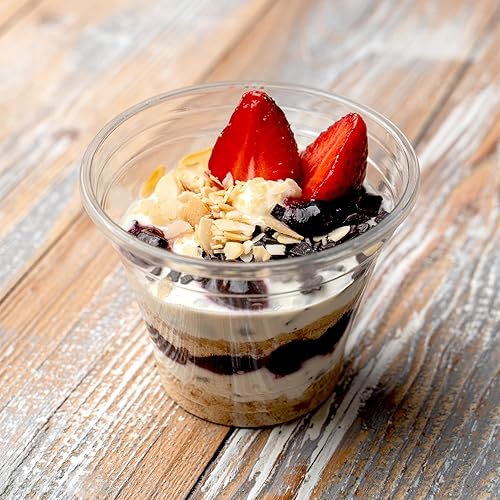 Miniatura 6 de Lot45 Vasos de postre de plástico con tapas, paquete de 100 vasos desechables de plástico transparente de 9 onzas y tapas para bebidas y aperitivos