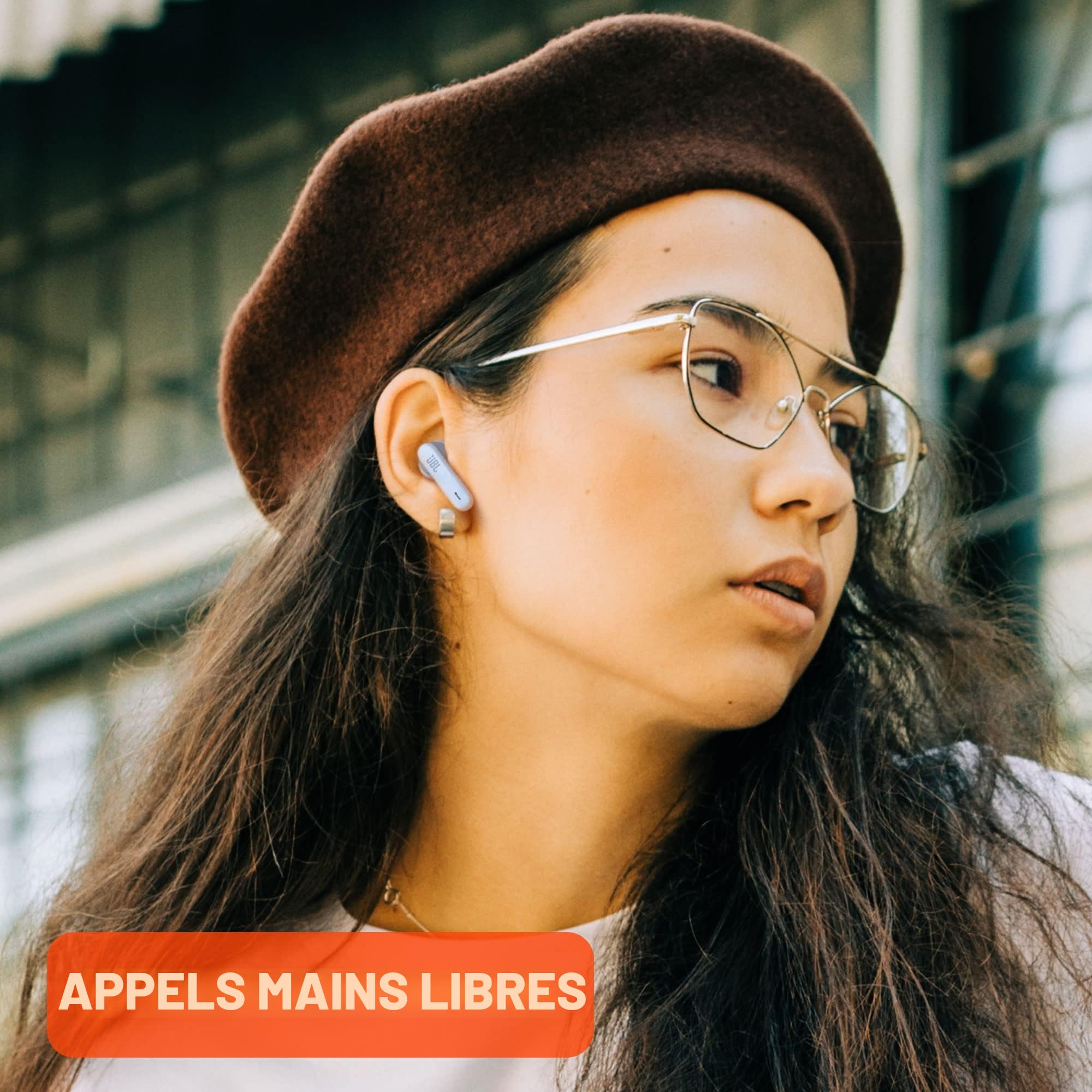 JBL Wave 300 TWS True-Wireless Ecouteurs Bluetooth – Ecouteurs sans fil avec microphone intégré – Jusqu'à 26 heures de musique – Etui de chargement inclus – Noir