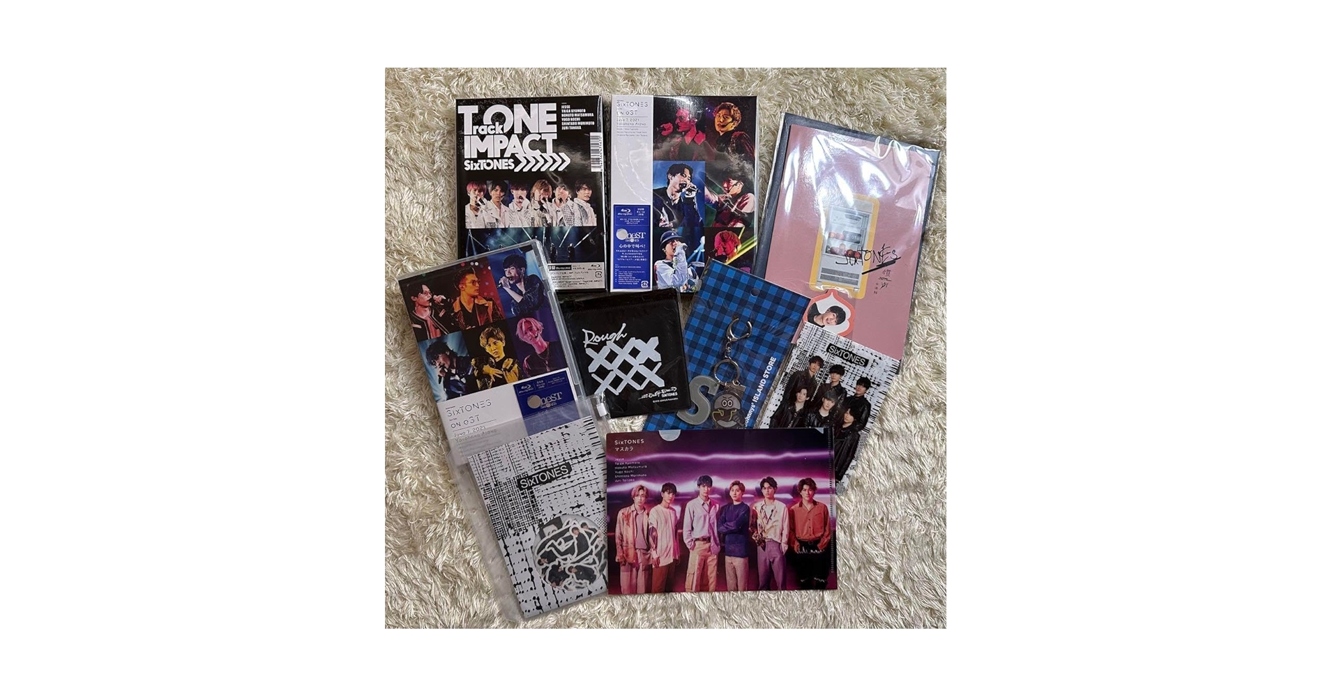 SixTONES グッズセット SixTONES グッズセットの通販 by moomoo｜ラクマ