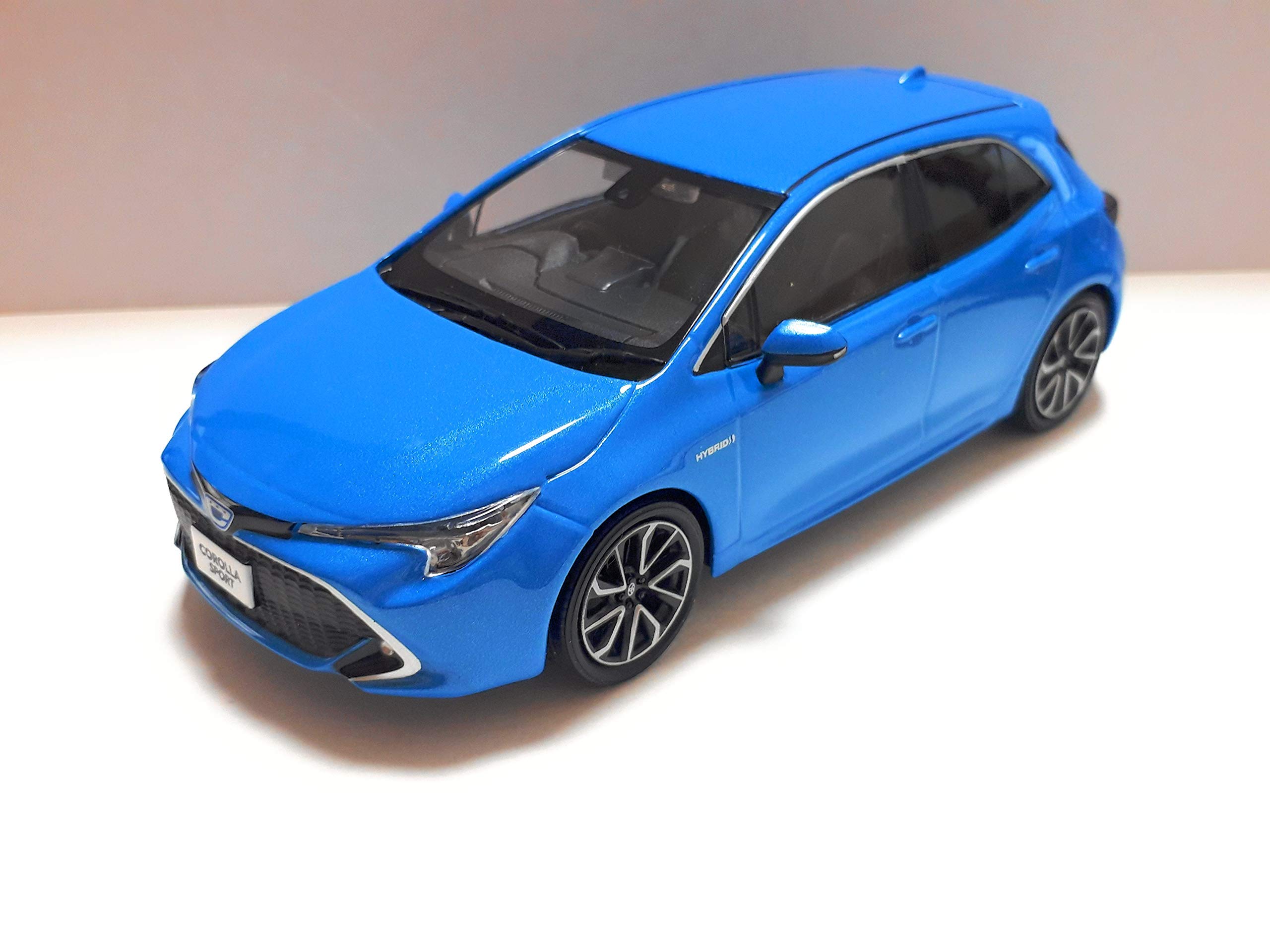 トヨタ　カローラスポーツ　シアンメタリック　1/30 ミニカー Amazon.co.jp: 非売品 TOYOTA トヨタ カローラスポーツ COROLLA
