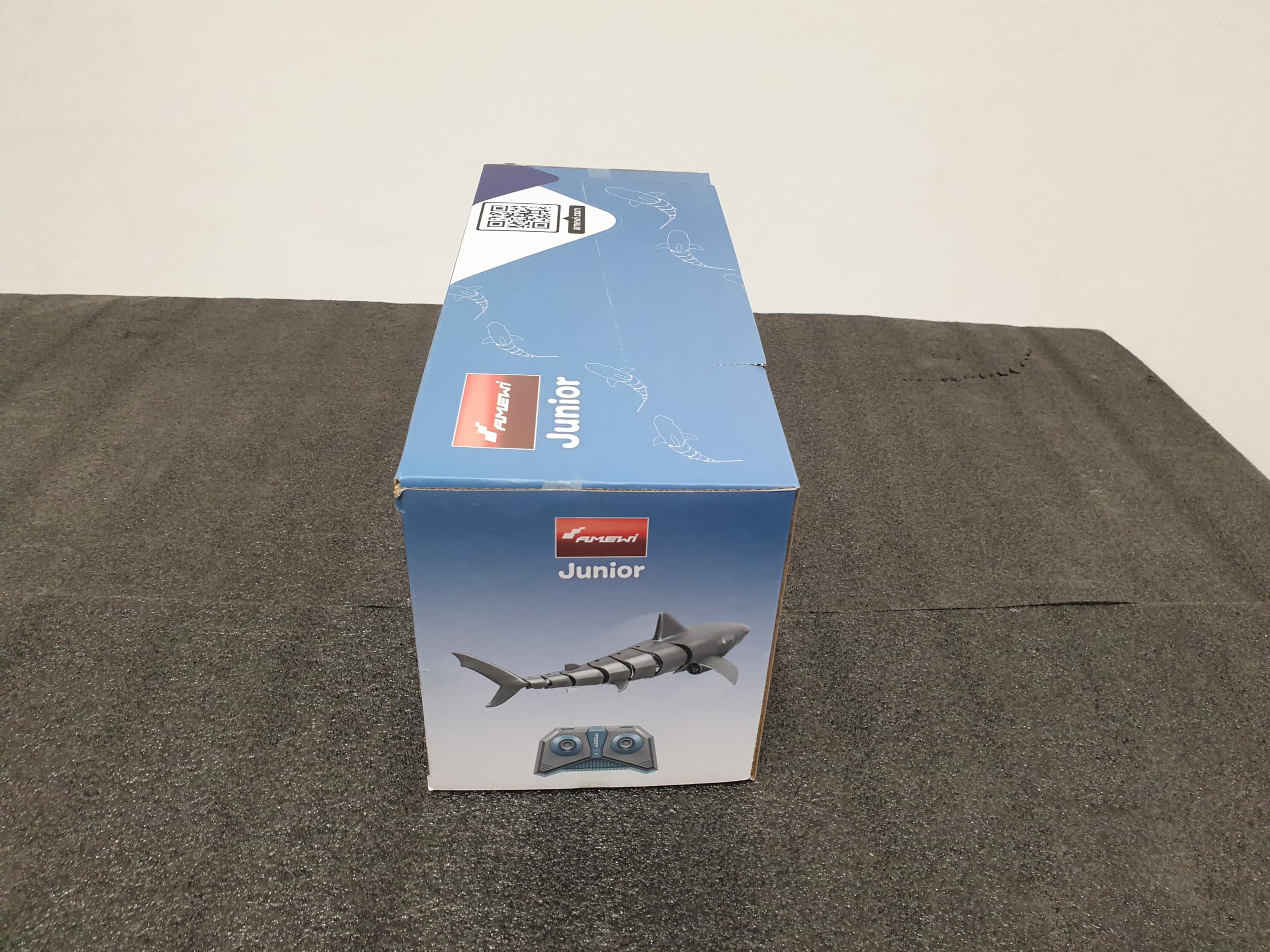 Amewi 26087 Sharky Le Requin Bleu 4 canaux 2,4 GHz