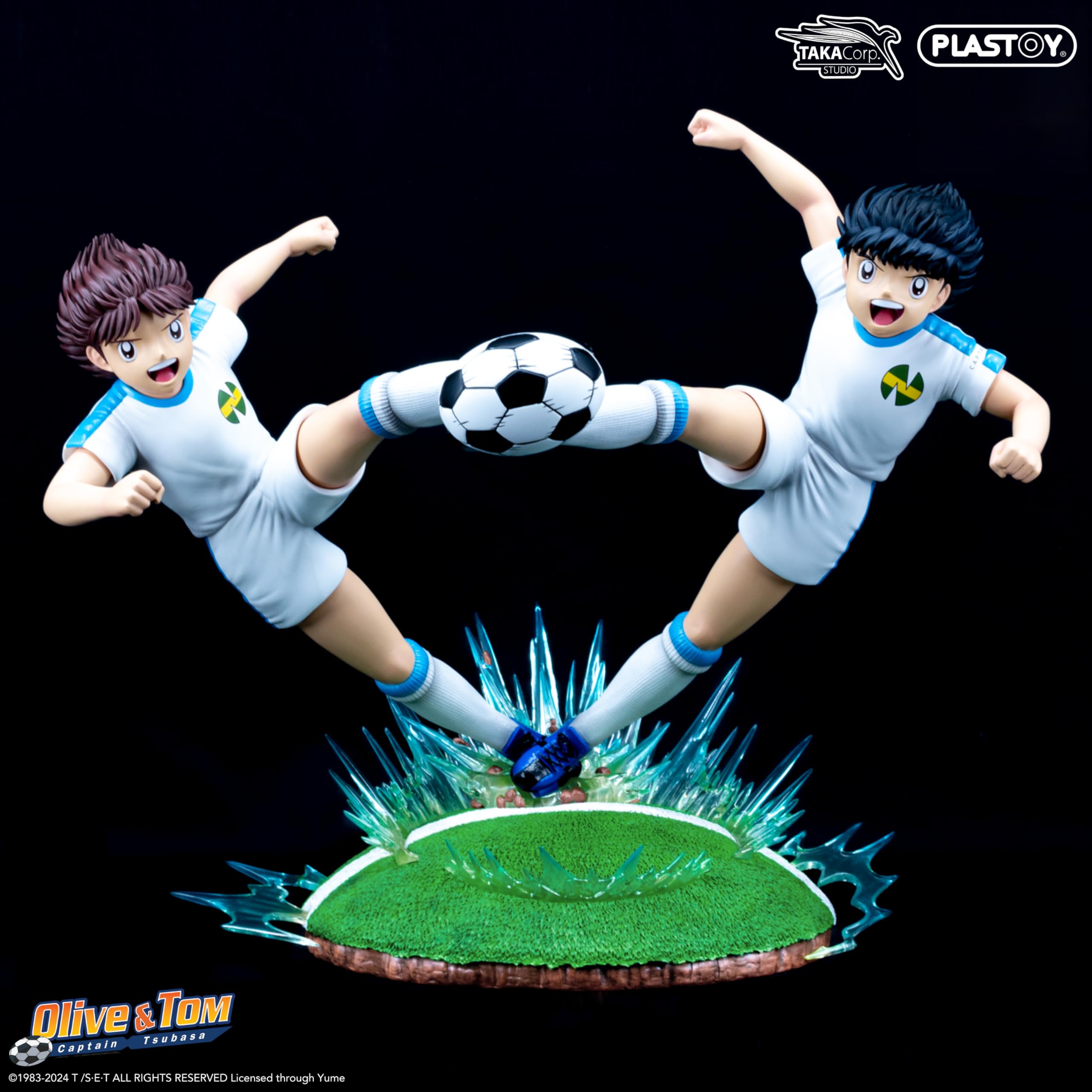 Amazon.com: Taka Corp Oliver Hutton and Tsubasa Football Figure