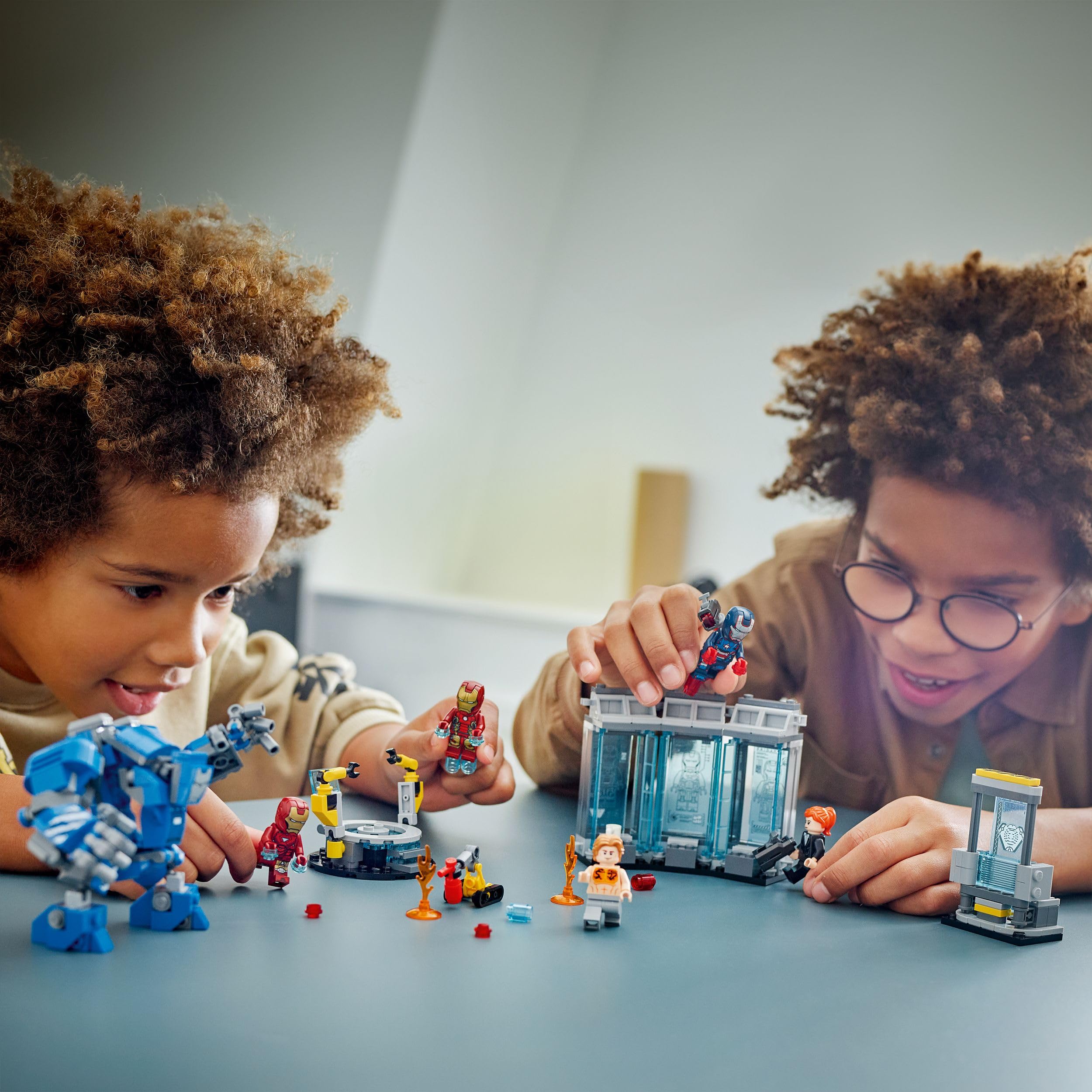 LEGO Marvel Iron Man's Laboratory: Hall of Armor with Minifigures