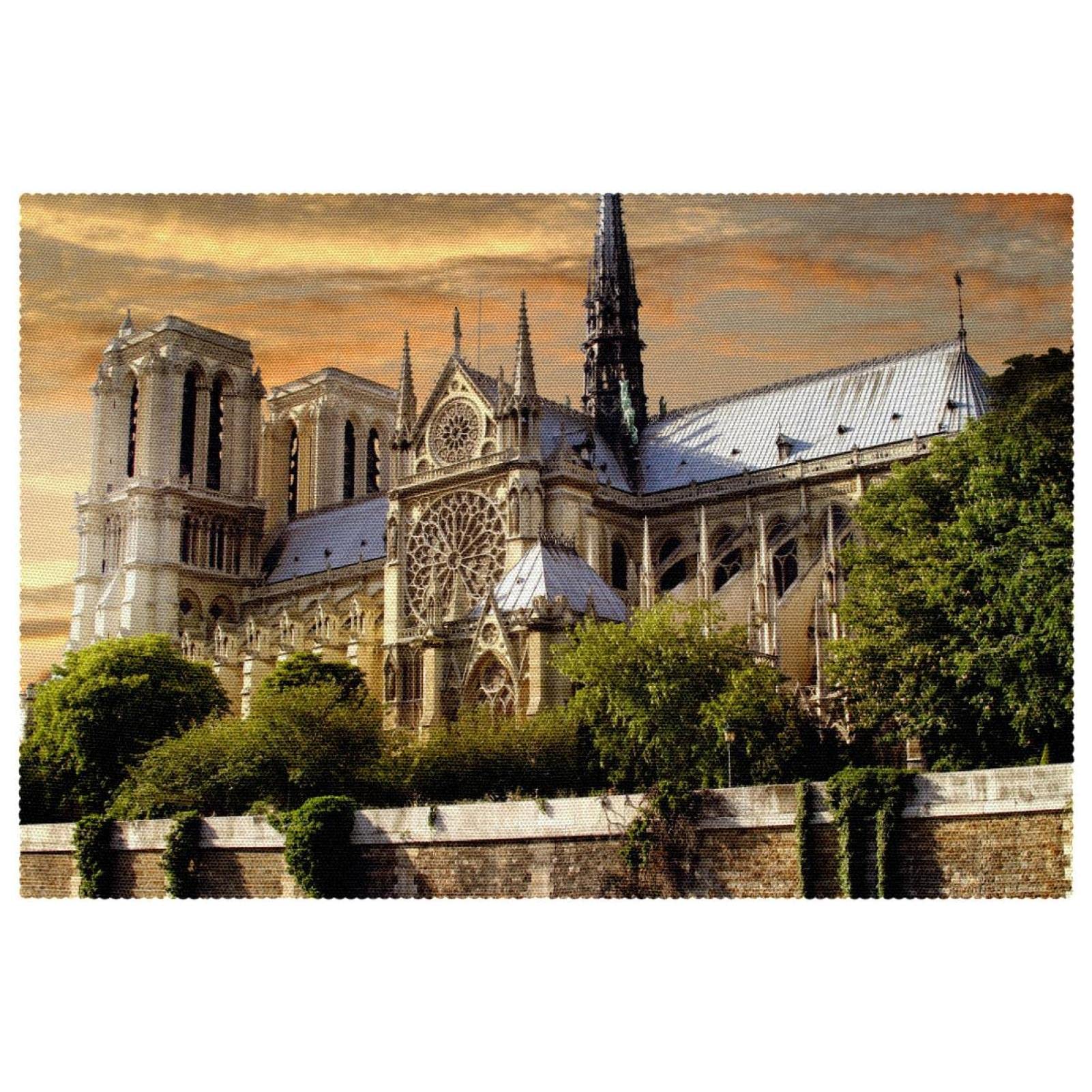 Set de table Sunrise Notre Dame pour sublimer vos repas de famille et vos brunchs