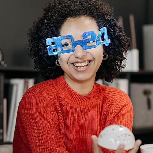 Miniatura 5 de BESPORTBLE Gafas iluminadas - 4 colores de gafas LED, gafas de Año Nuevo 2024 que brillan en la oscuridad, suministros de fiesta para fiesta,