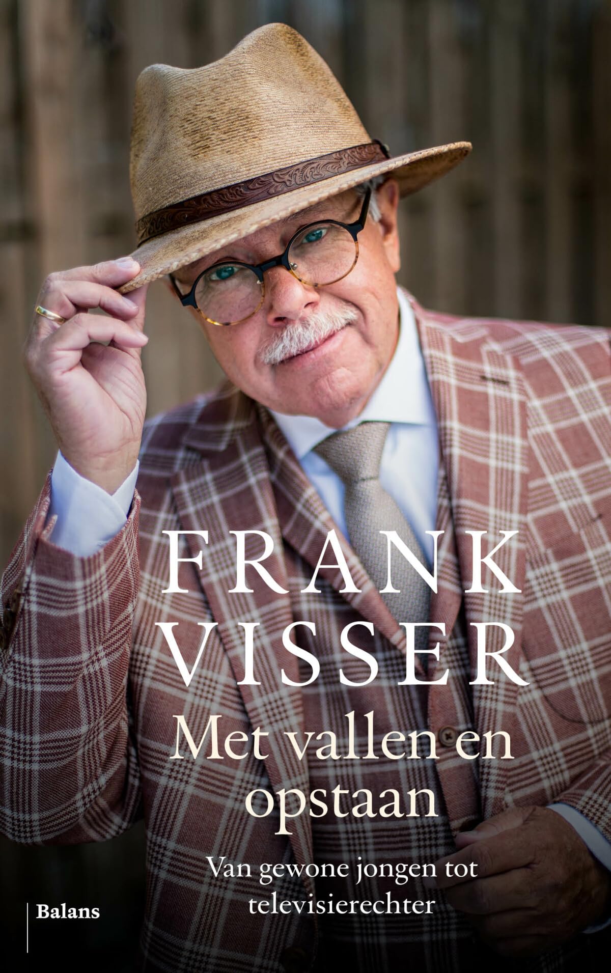 Met vallen en opstaan: Van gewone jongen tot televisierechter