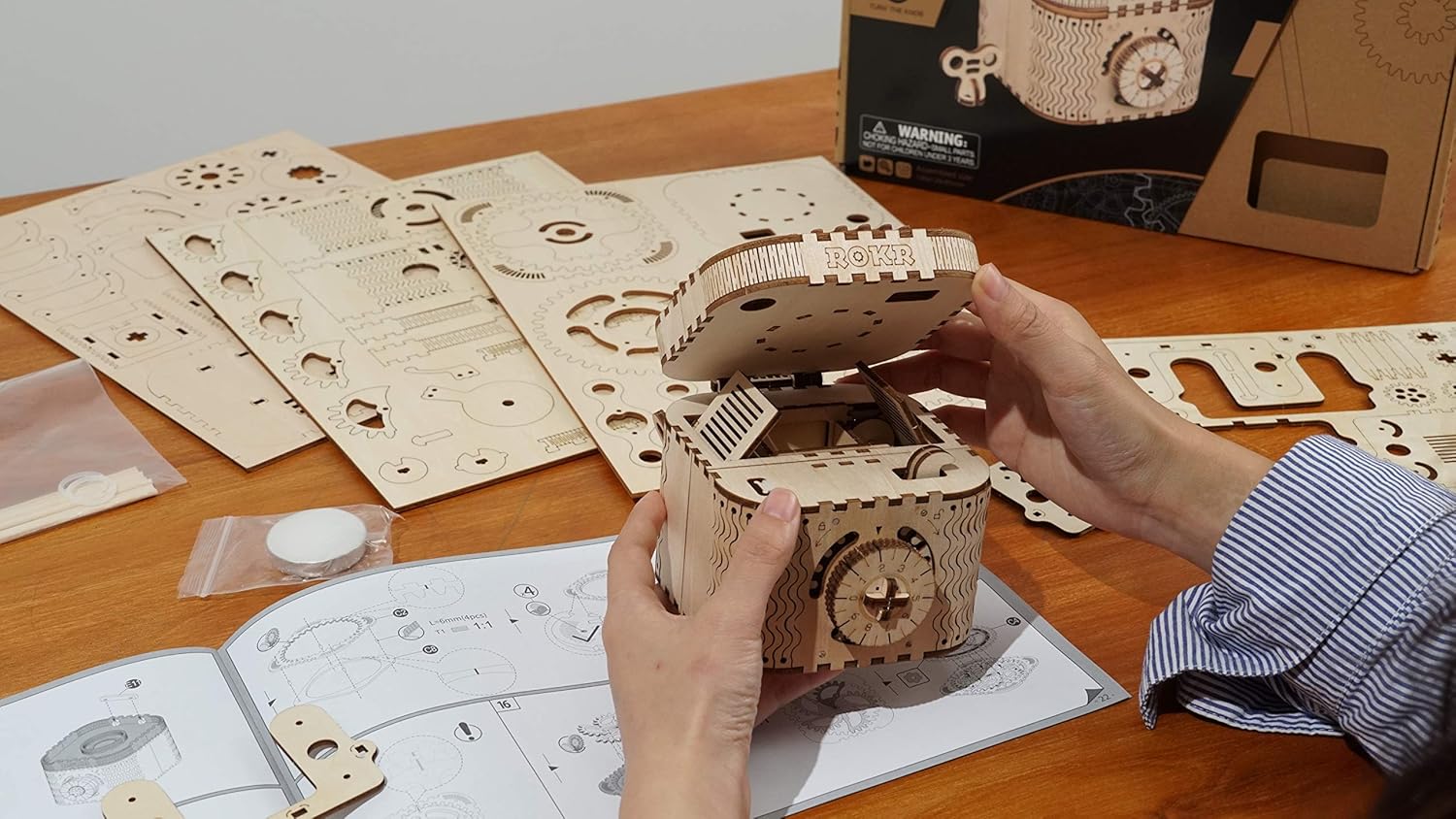 Robotime Kotak Kata Sandi Puzzle 3D Password Box: Bukalah Rahasia dan Temukan Harta Karun!