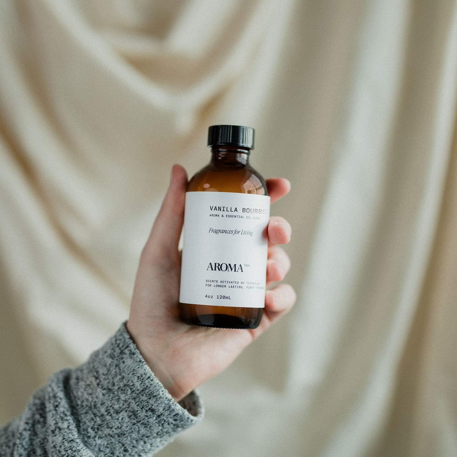 AromaTech Vanilla Bourbon Aroma Essential Oil Blend: Luxury Hotel Inspired Aromatherapy with Vanilla Bean, Bourbon & Oak Barrel for Ultrasonic Diffusers & Nebulizers (4 Fl Oz (Pack of 1))